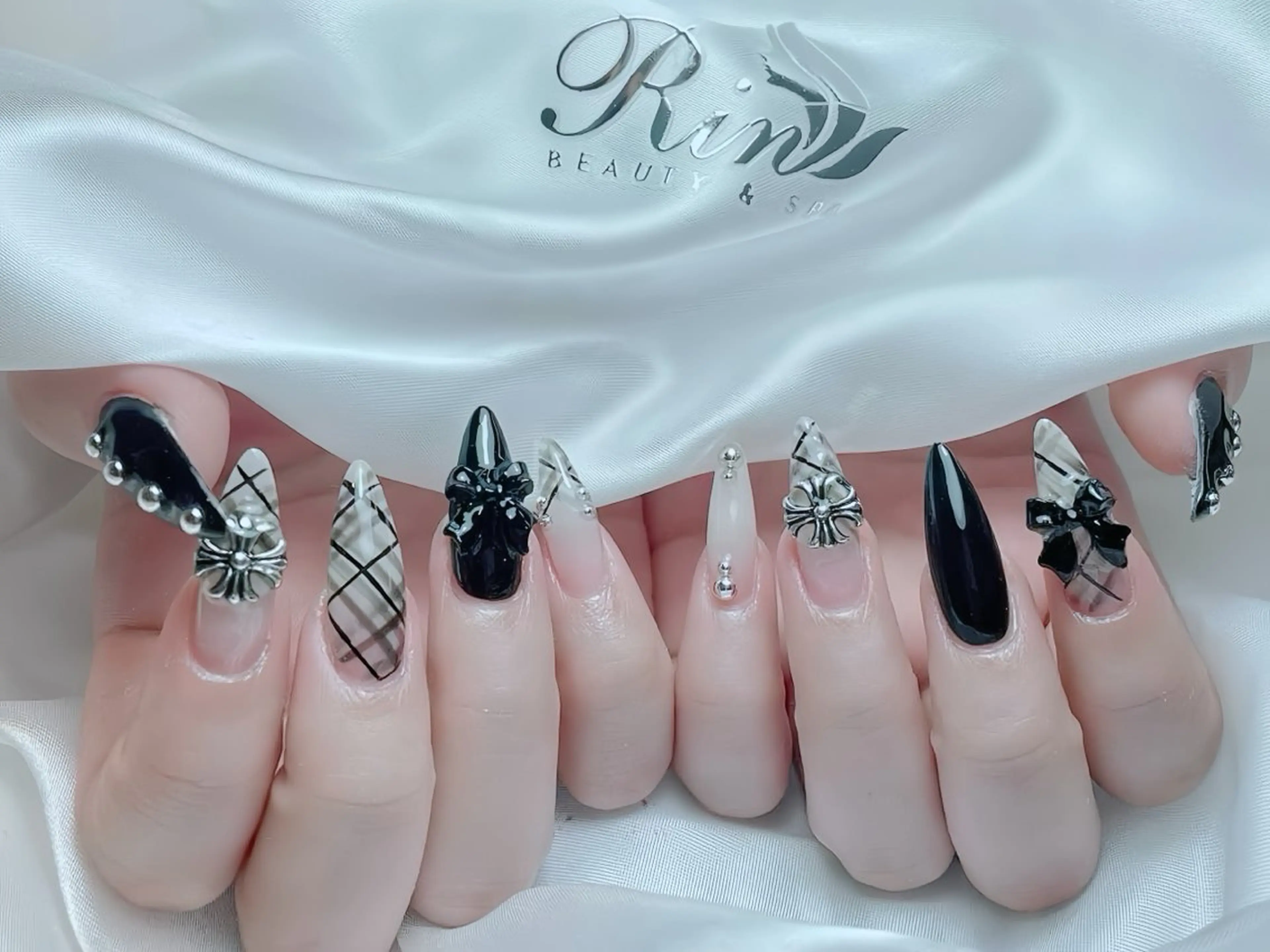 ネイル 成人式 ハンドネイル Rin Nail 新大久保店のネイルデザイン