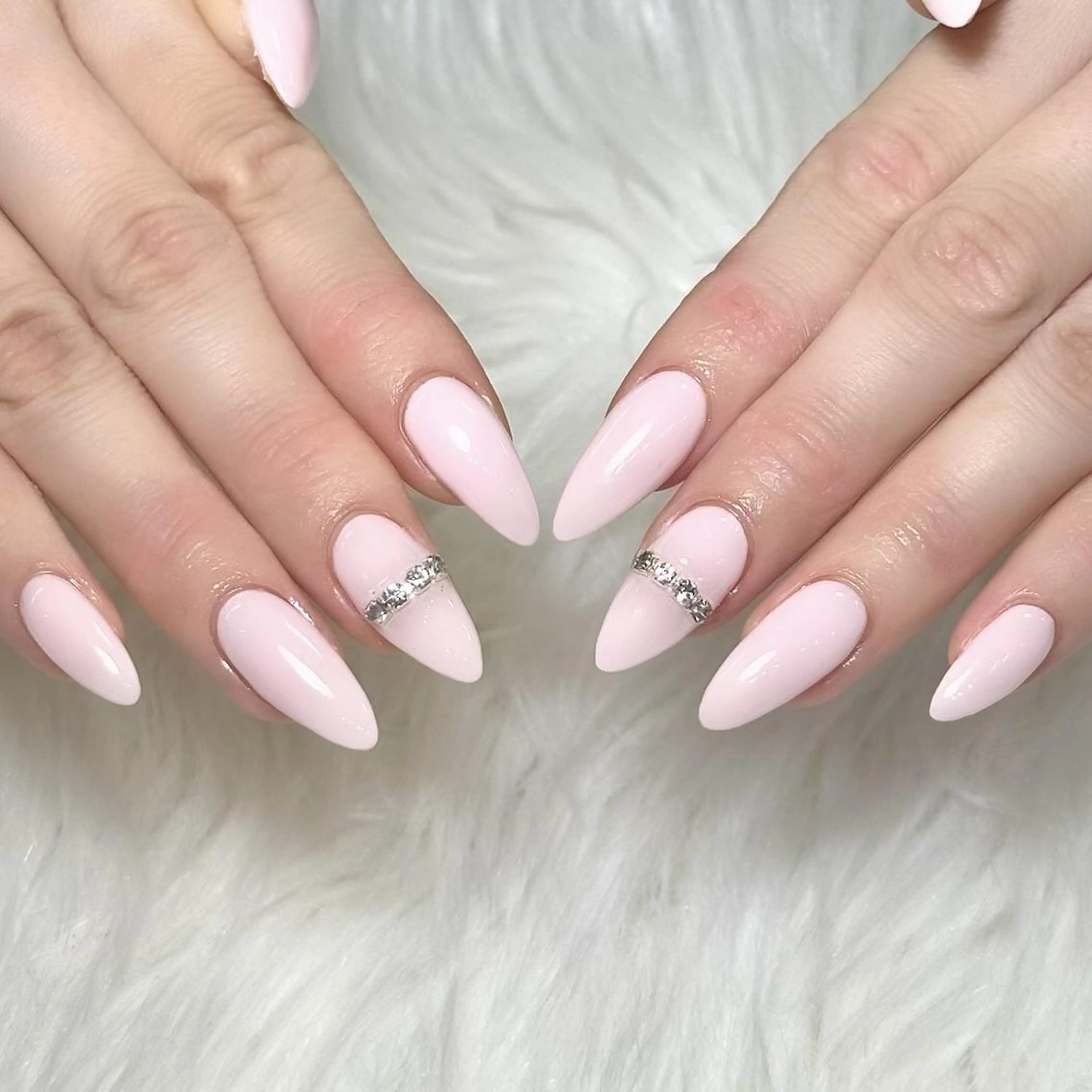 ネイル ❤️💛REBEST 京橋　nailのネイルデザイン