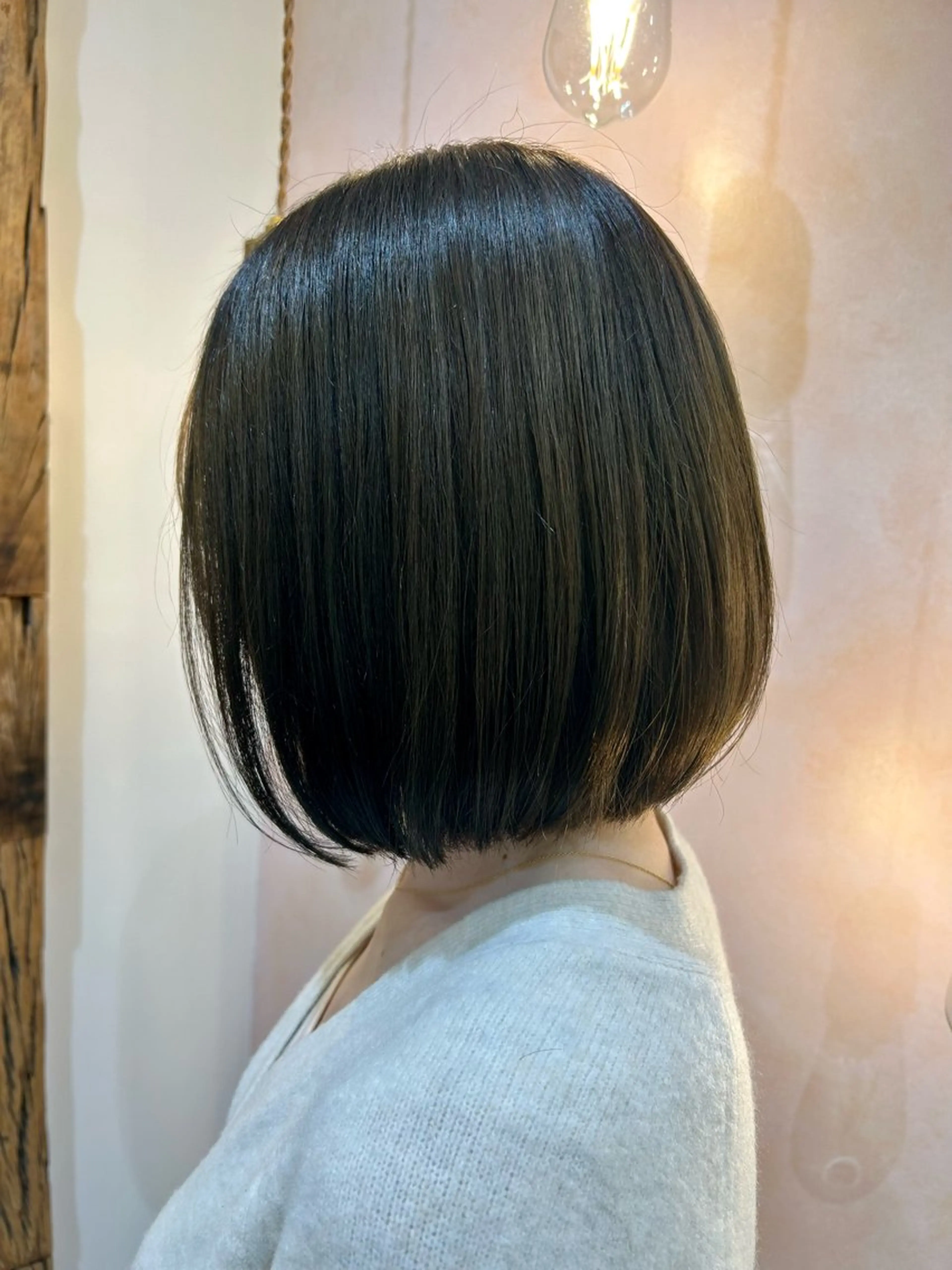 ミディアム 深谷 真見のヘアスタイル