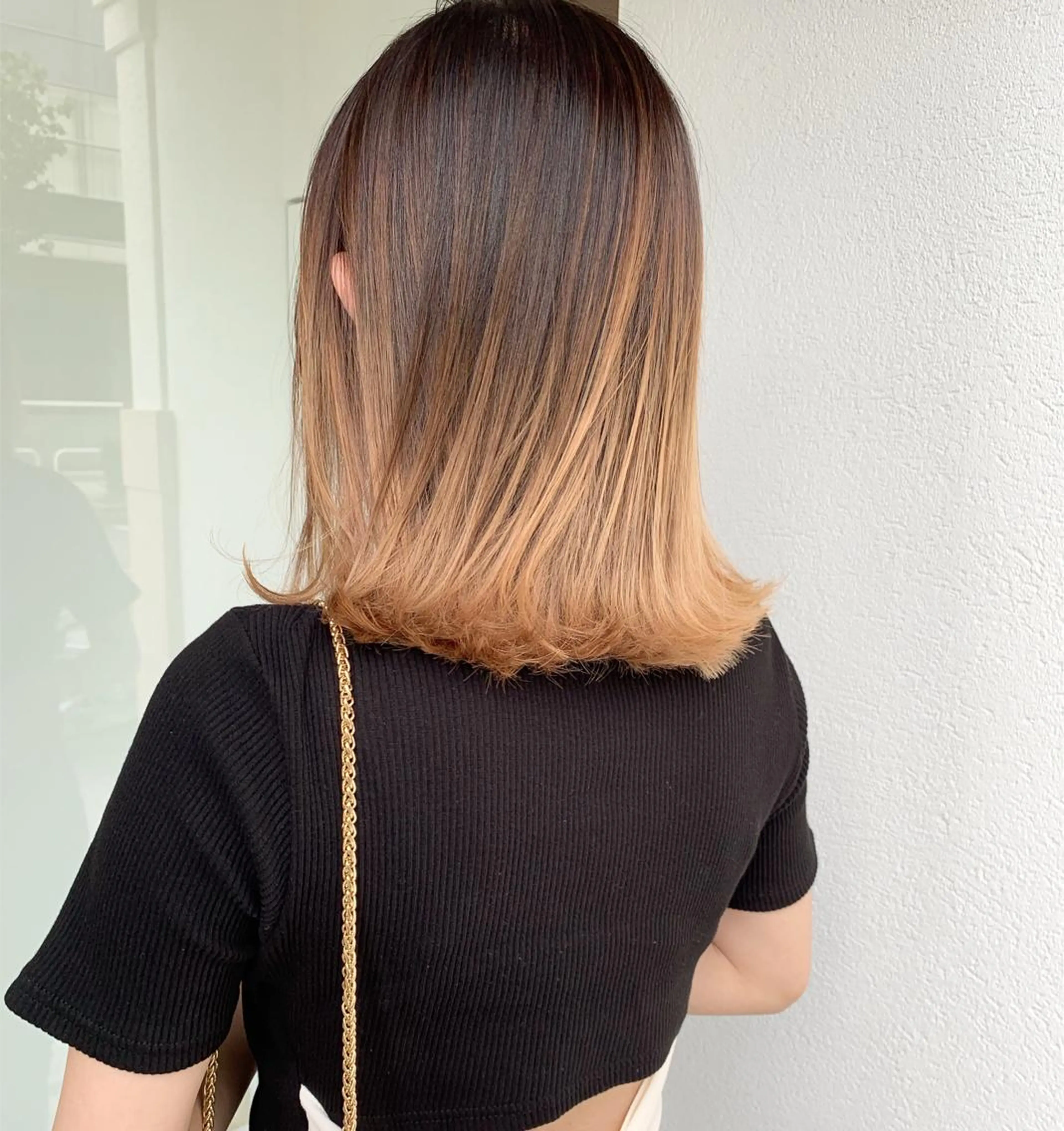 カラー バレイヤージュ ✨艶ブリーチカラー ✨四ノ宮裕己のヘアスタイル