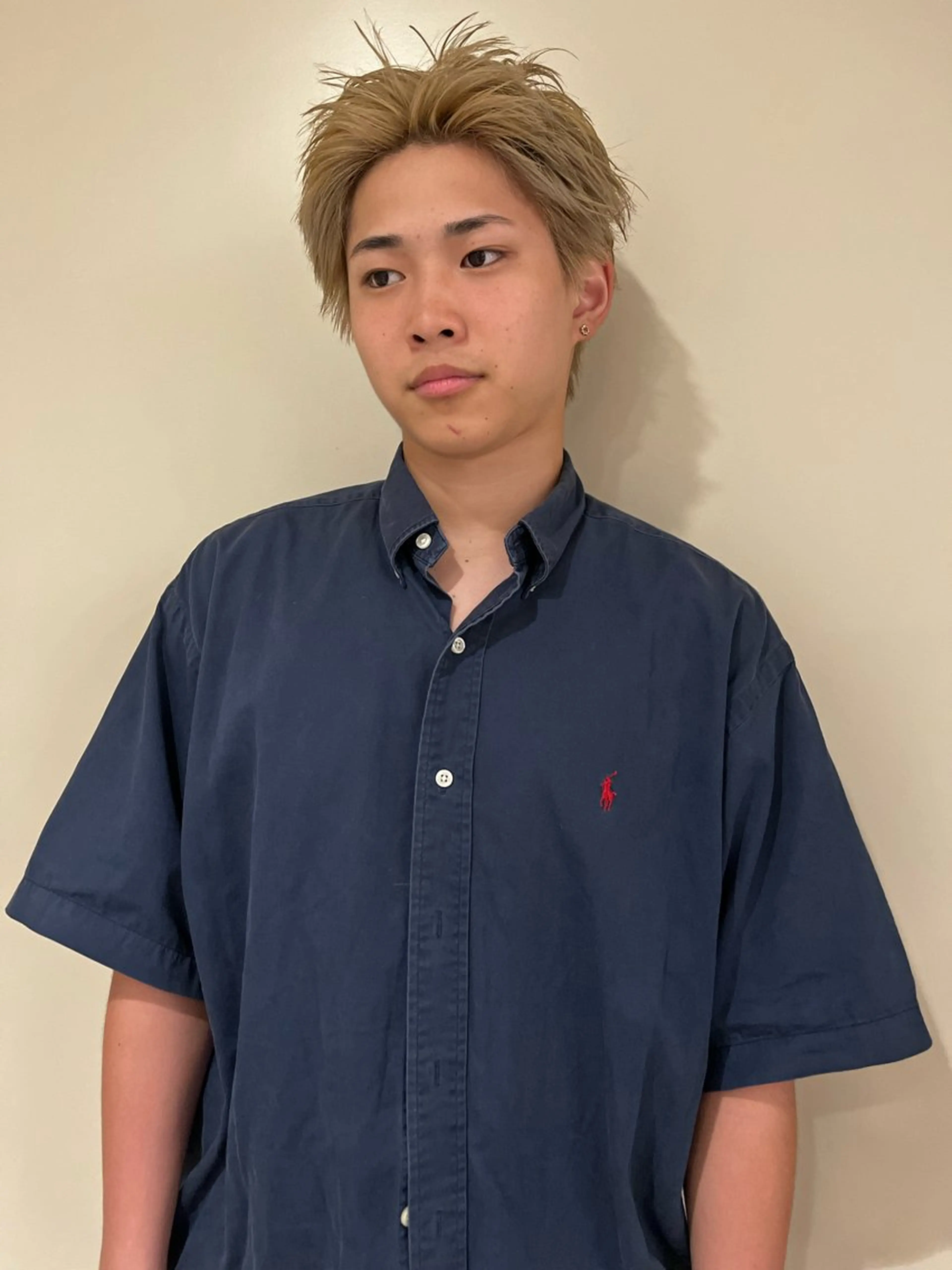 カラー メンズ メンズハイトーン スパイキーショート ブロンド ハイトーンカラー カットモデル/ 髪質改善/みわの眉毛・アイブロウイメージ