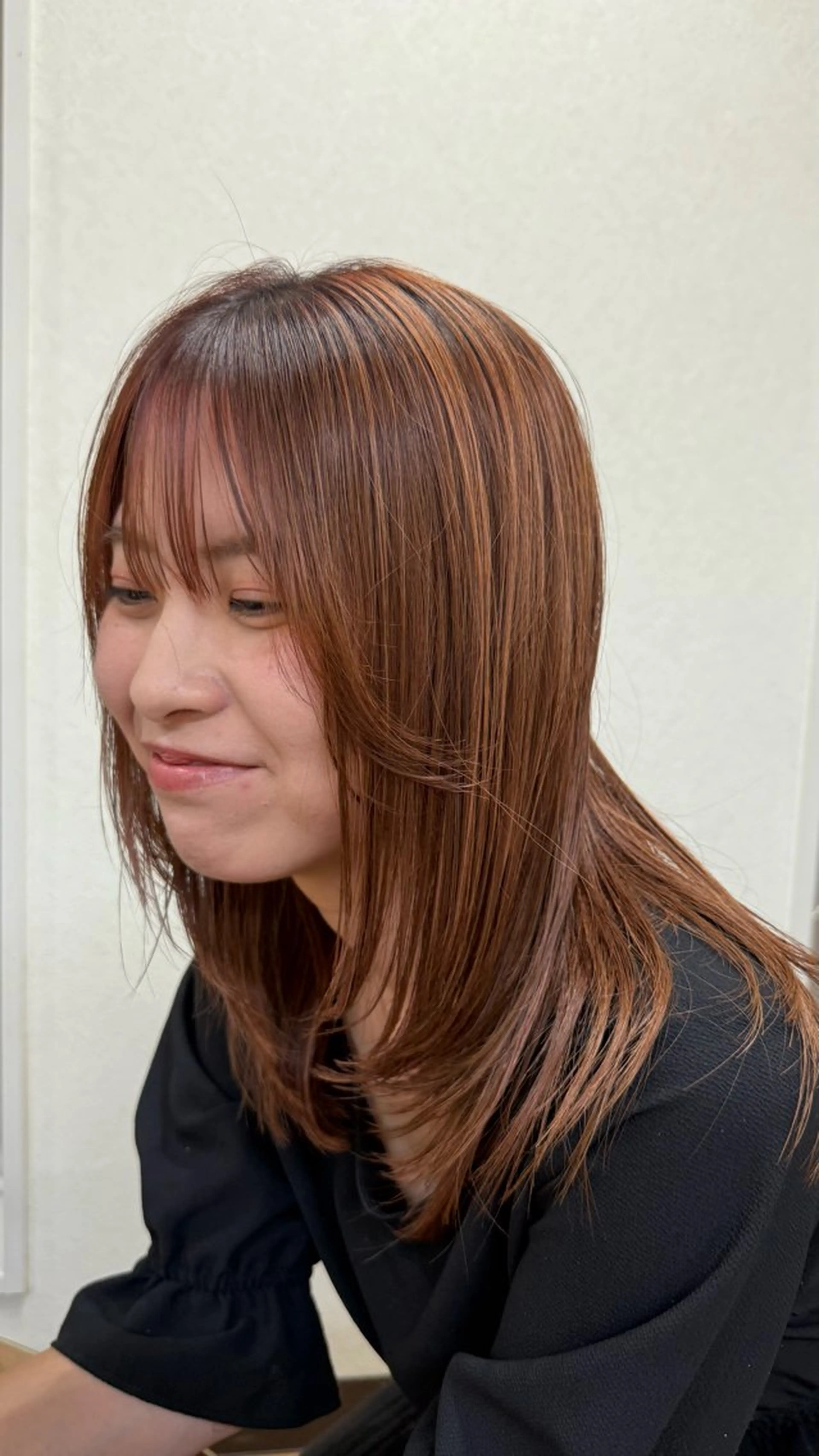 ミディアム カラー カット ヘアカラー セナ 抜け感レイヤー職人のヘアスタイル