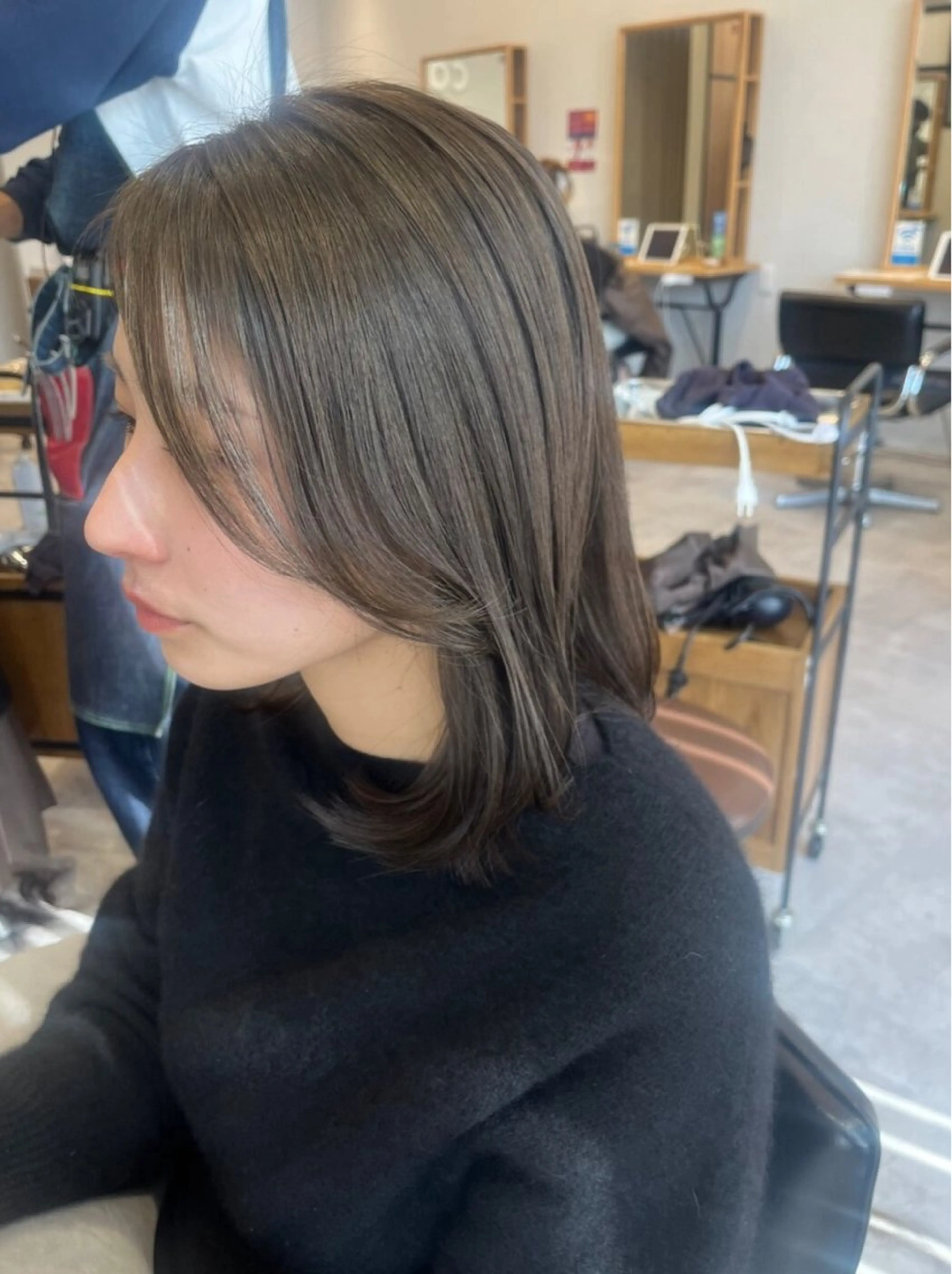 ミディアム うる艶カラー asukaのヘアスタイル