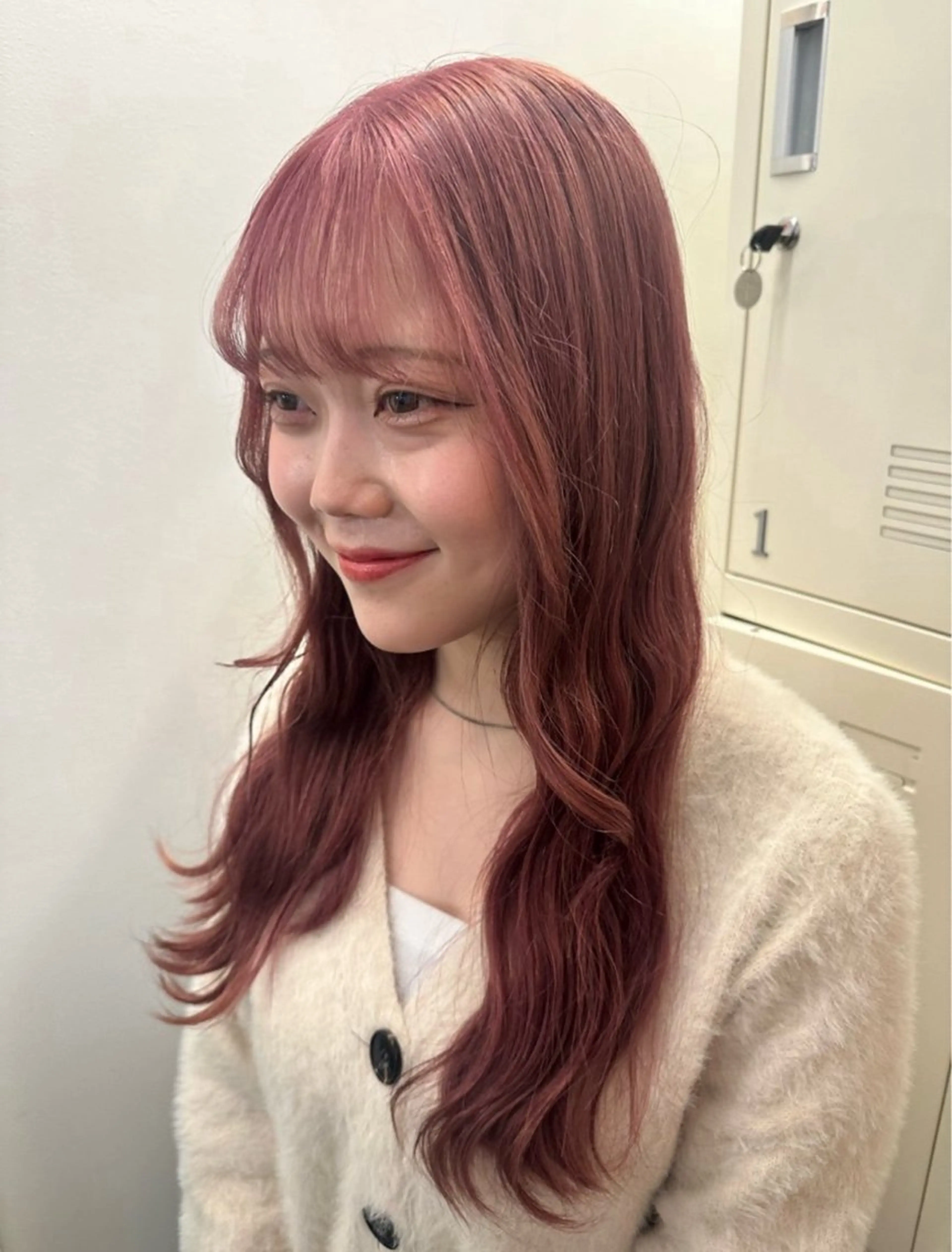 ロング オノ アイラのヘアスタイル