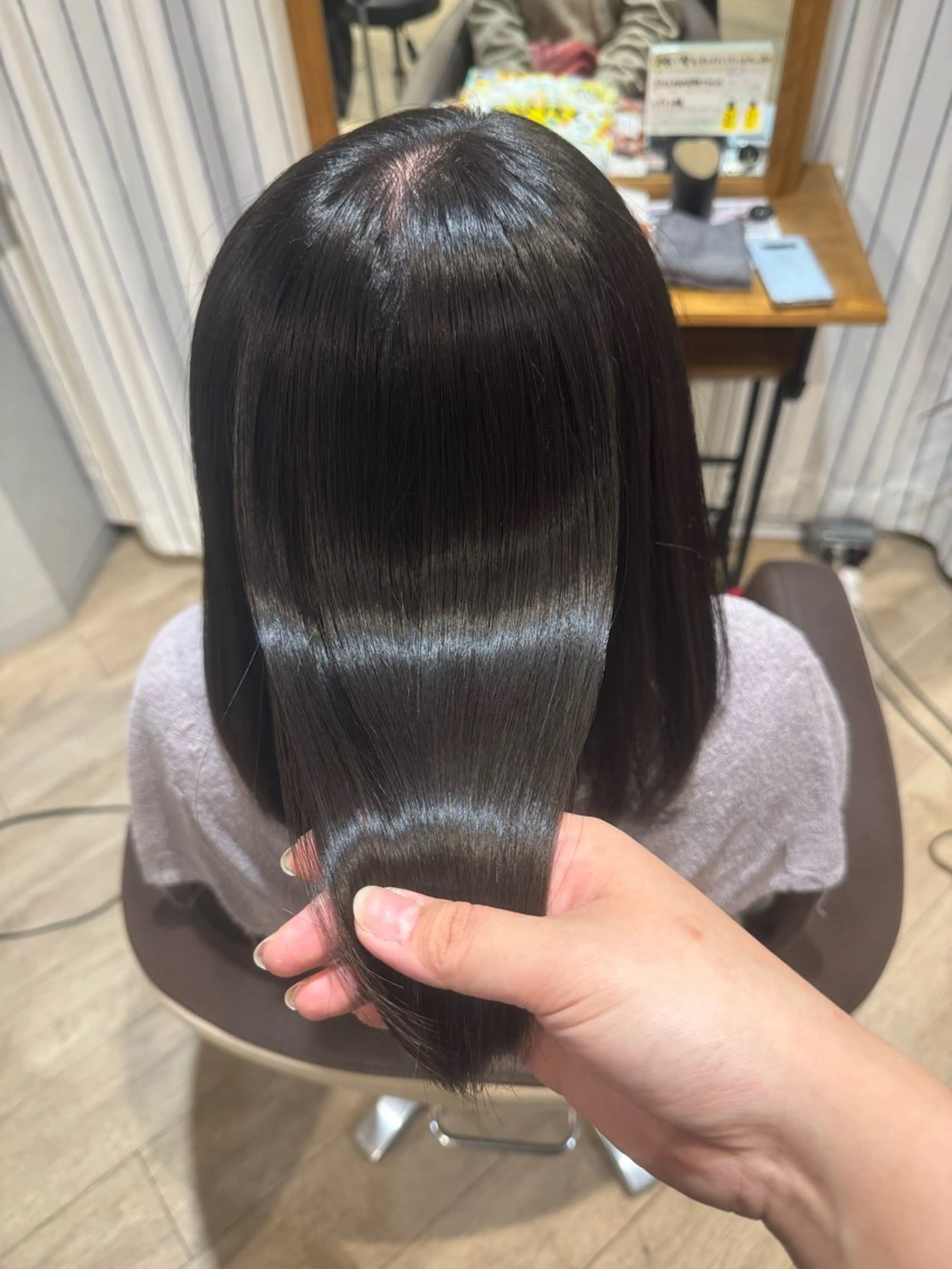 セミロング カット 縮毛矯正 トリートメント やまぐち まりんのヘアスタイル