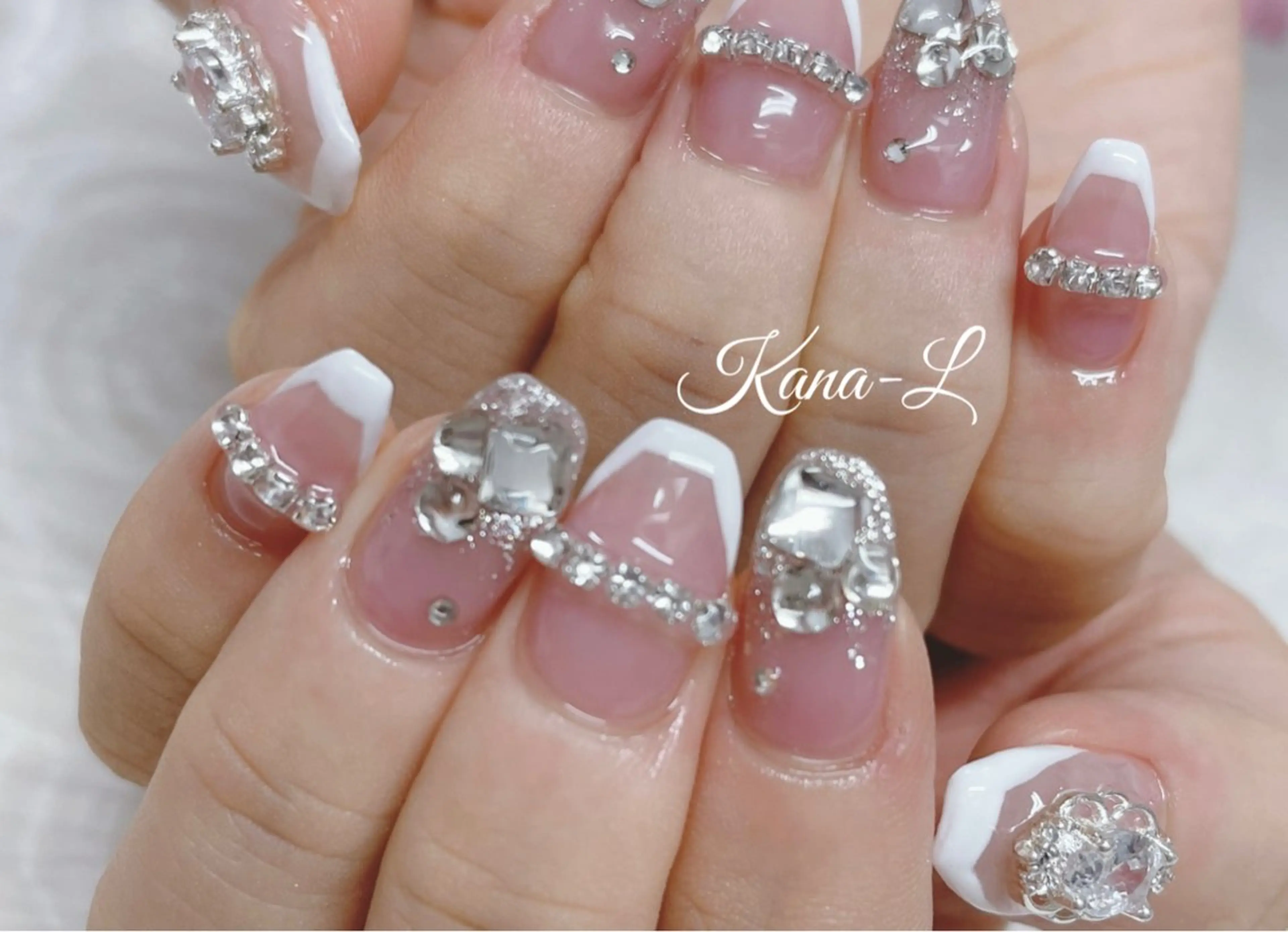 カラー ネイル フレンチネイル ジェルネイル キラキラネイル 韓国ネイル パラジェル 芦辺 香奈のネイルデザイン