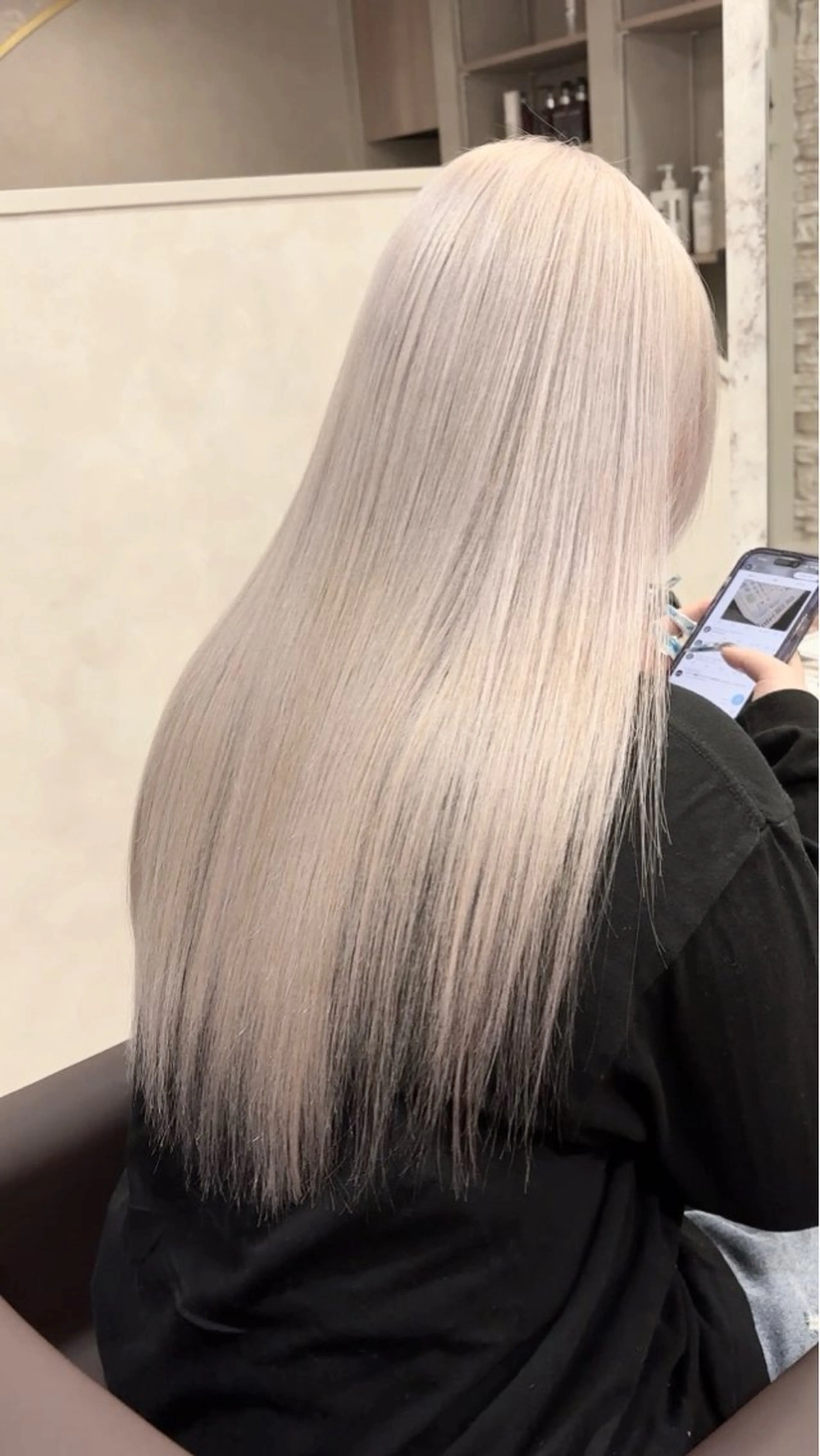 ロング カラー ベージュカラー ブリーチ ホワイトベージュ トリートメント &so. アンドソー所属・バレイヤージュ/ 小泉じょうのヘアスタイル