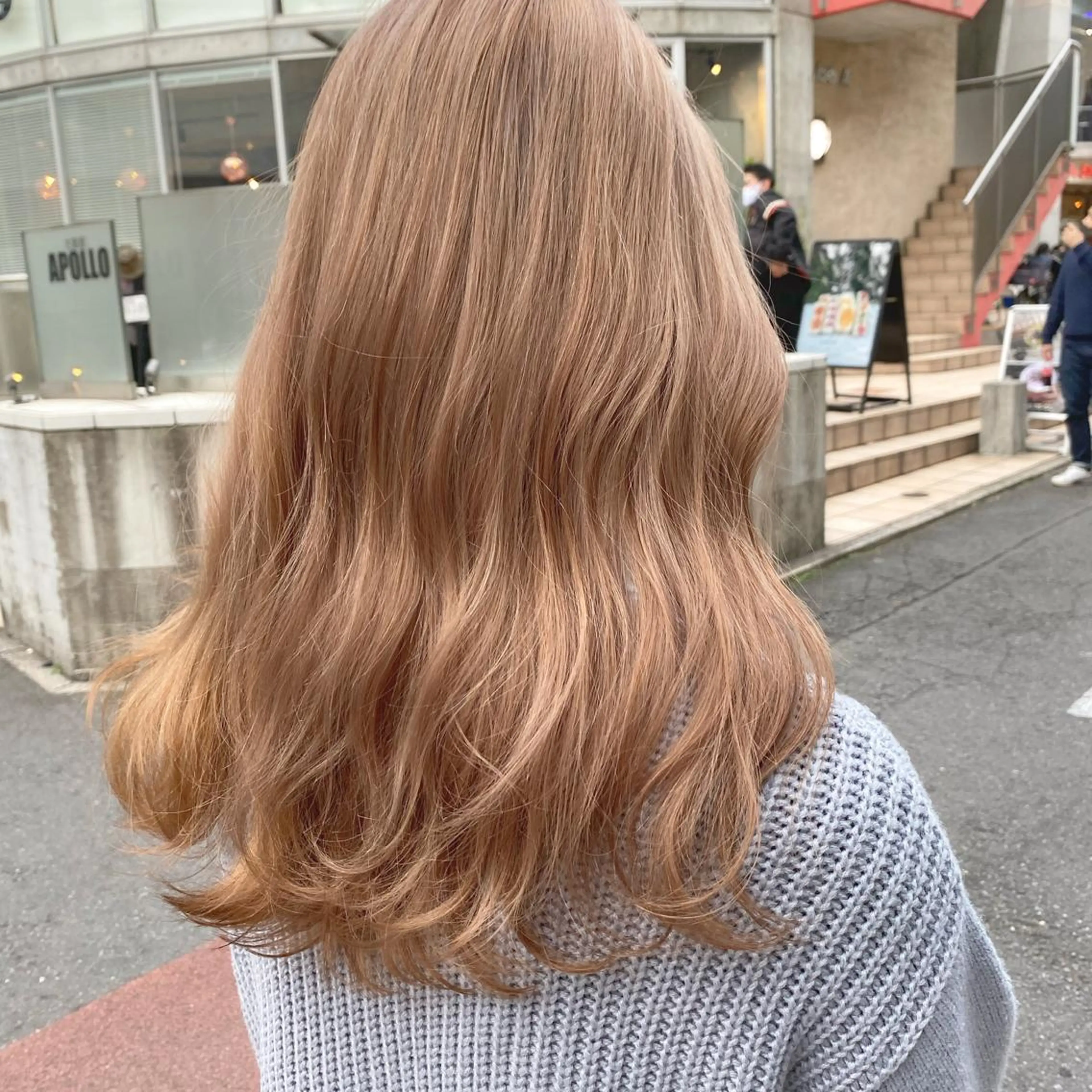 セミロング カラー カット ヘアカラー トリートメント ヘアセット ☘️ブリーチ/ハイト ーン/レイヤー/のヘアスタイル