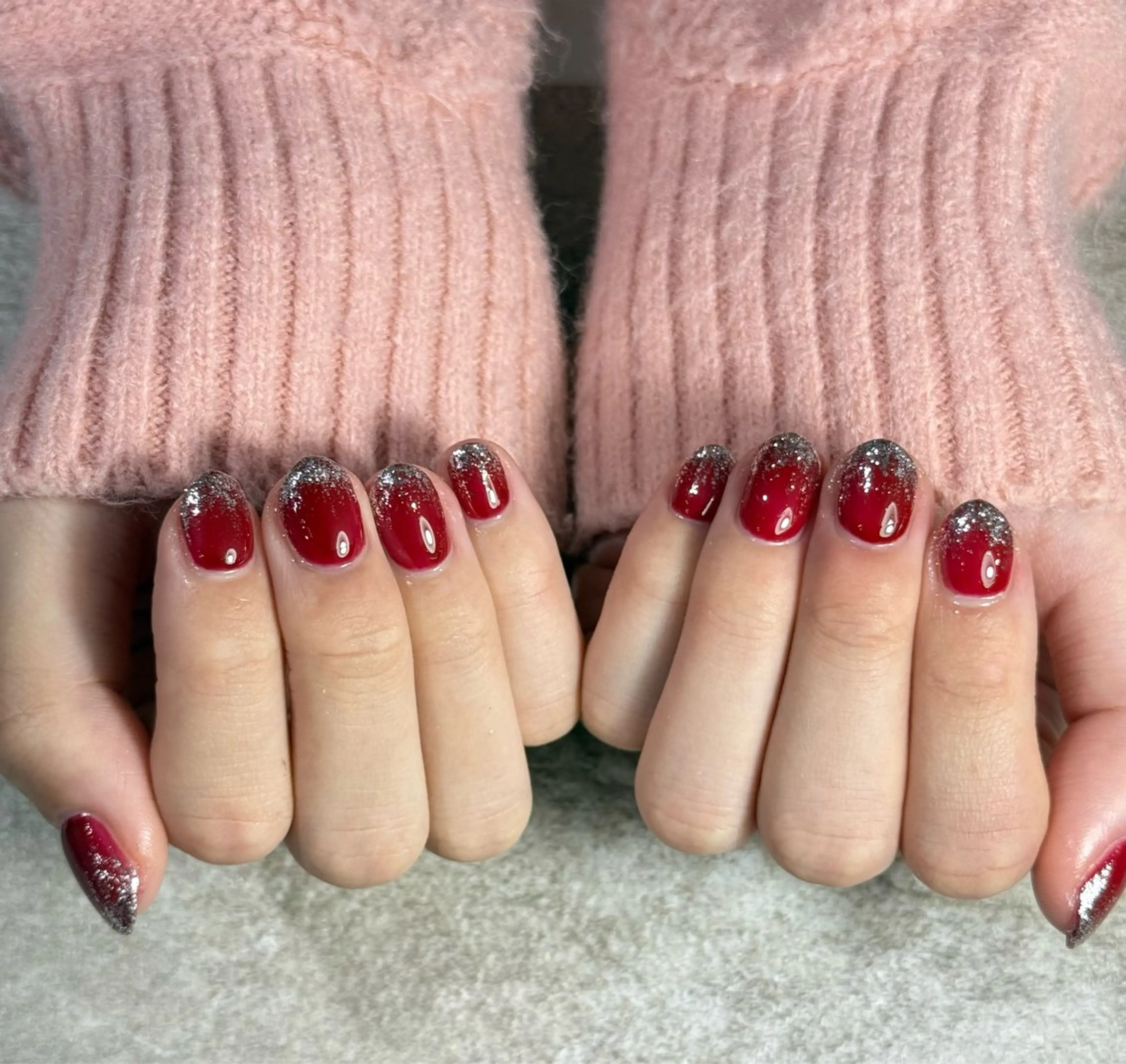 ネイル グラデーション キラキラネイル バレンタイン Ruru akari 大阪天王寺のネイルデザイン