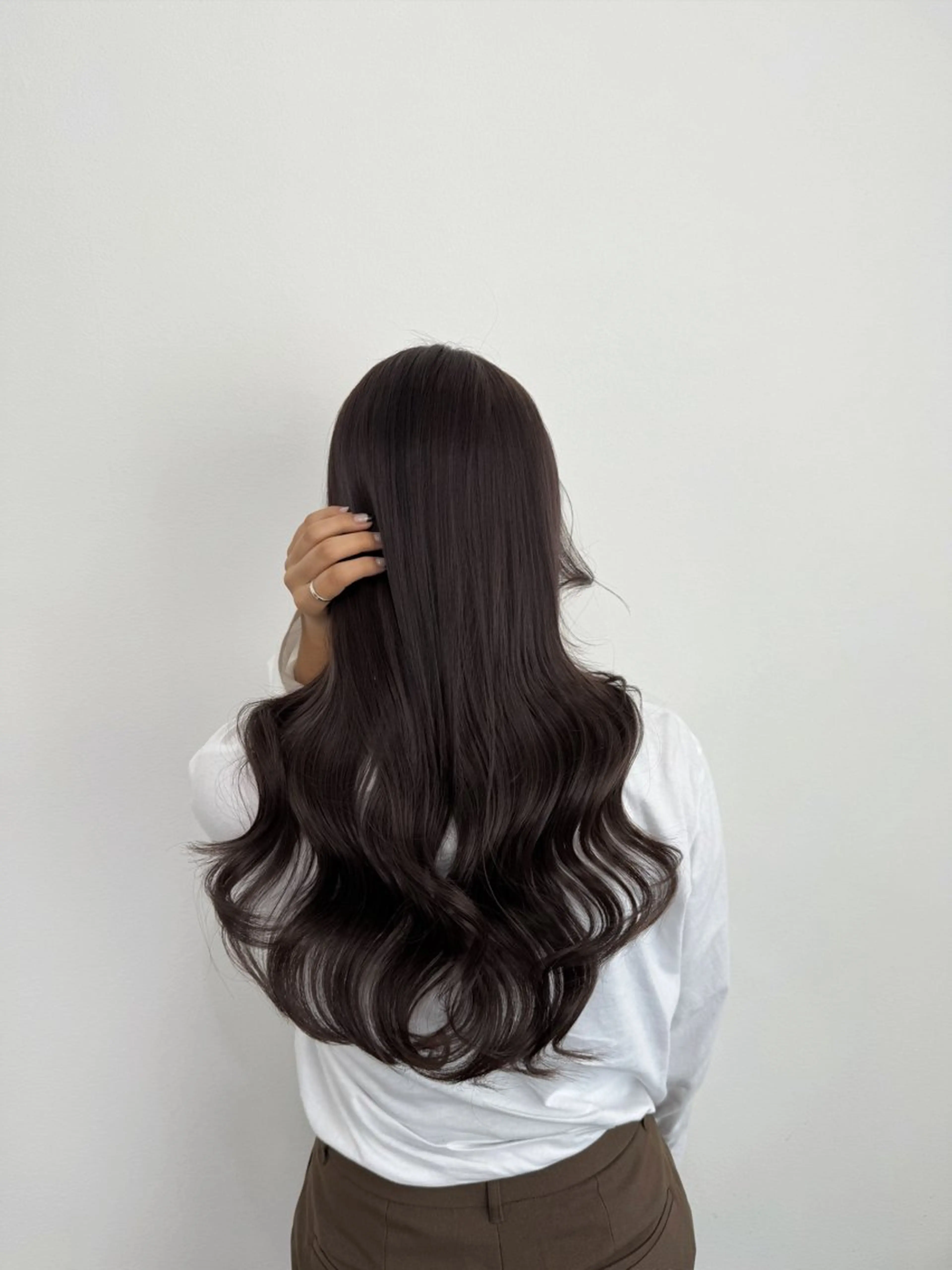 ロング ボブ くびれヘア 髪質改善 韓国風ヘア レイヤーカット 【ioe岡本】🐶 向井歩のヘアスタイル