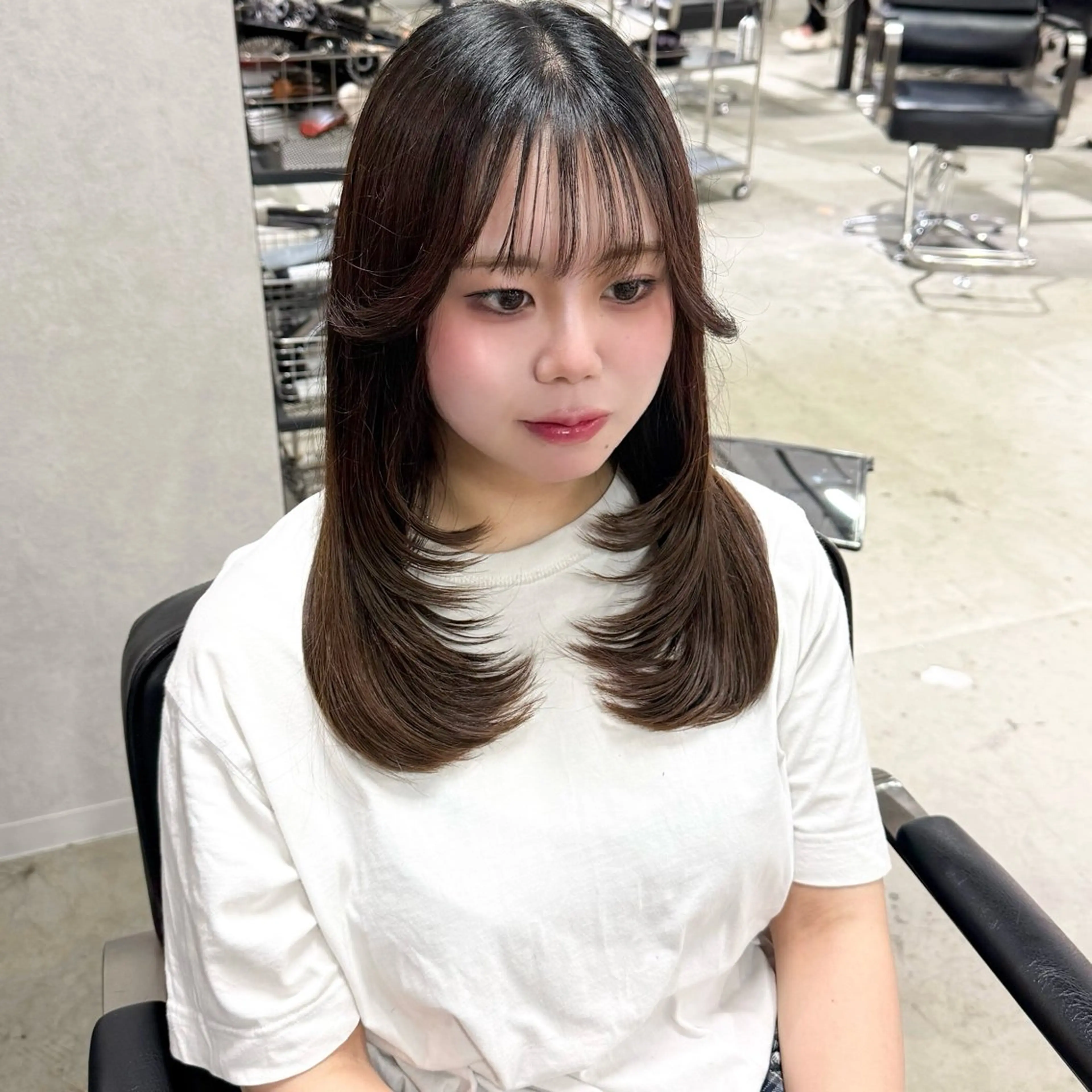 ミディアム ミディアムレイヤー レイヤーカット カット 🎀ミルクティー/暖 色×レイヤー/マリアのヘアスタイル