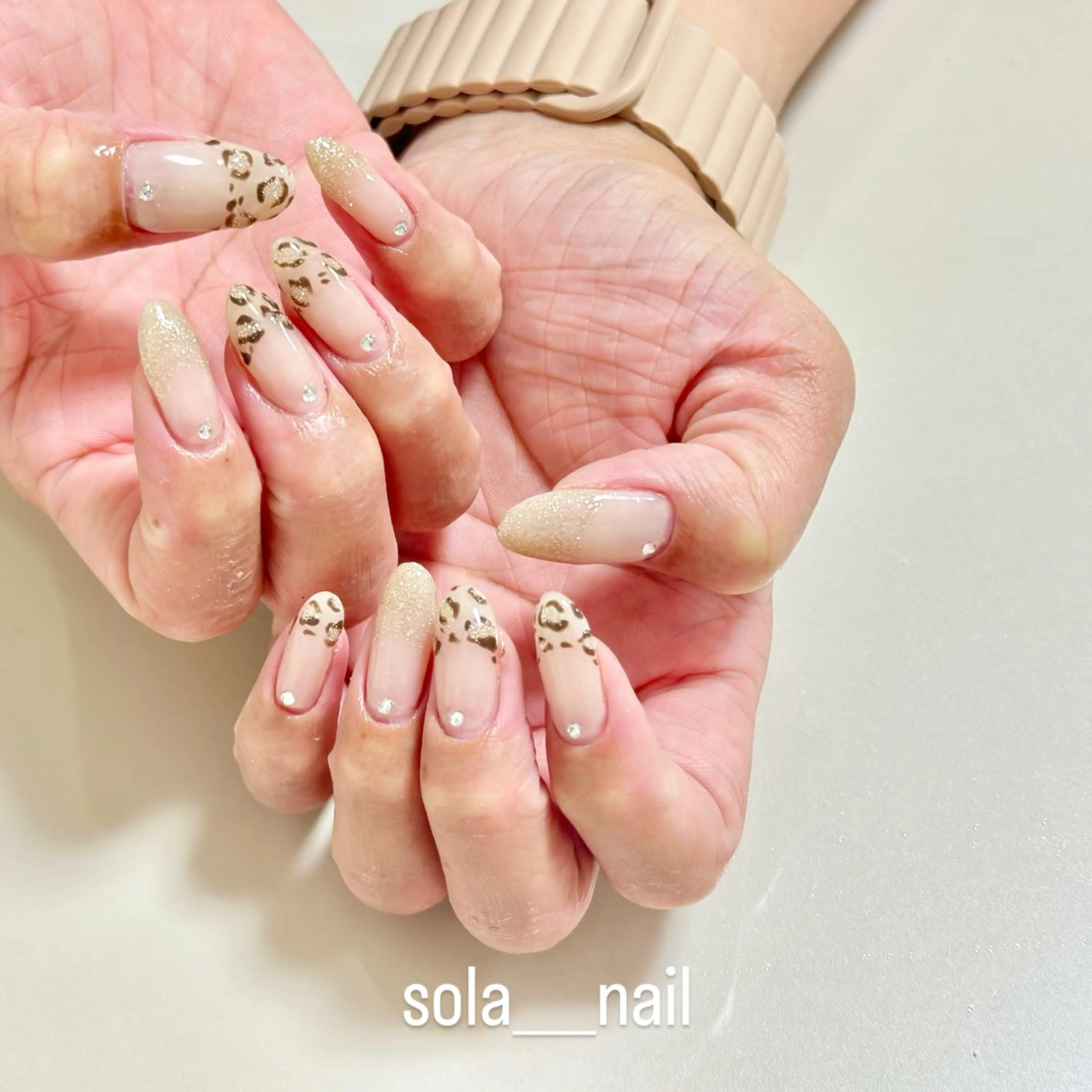ネイル アニマル柄 カジュアル ゴールド sola nailのネイルデザイン
