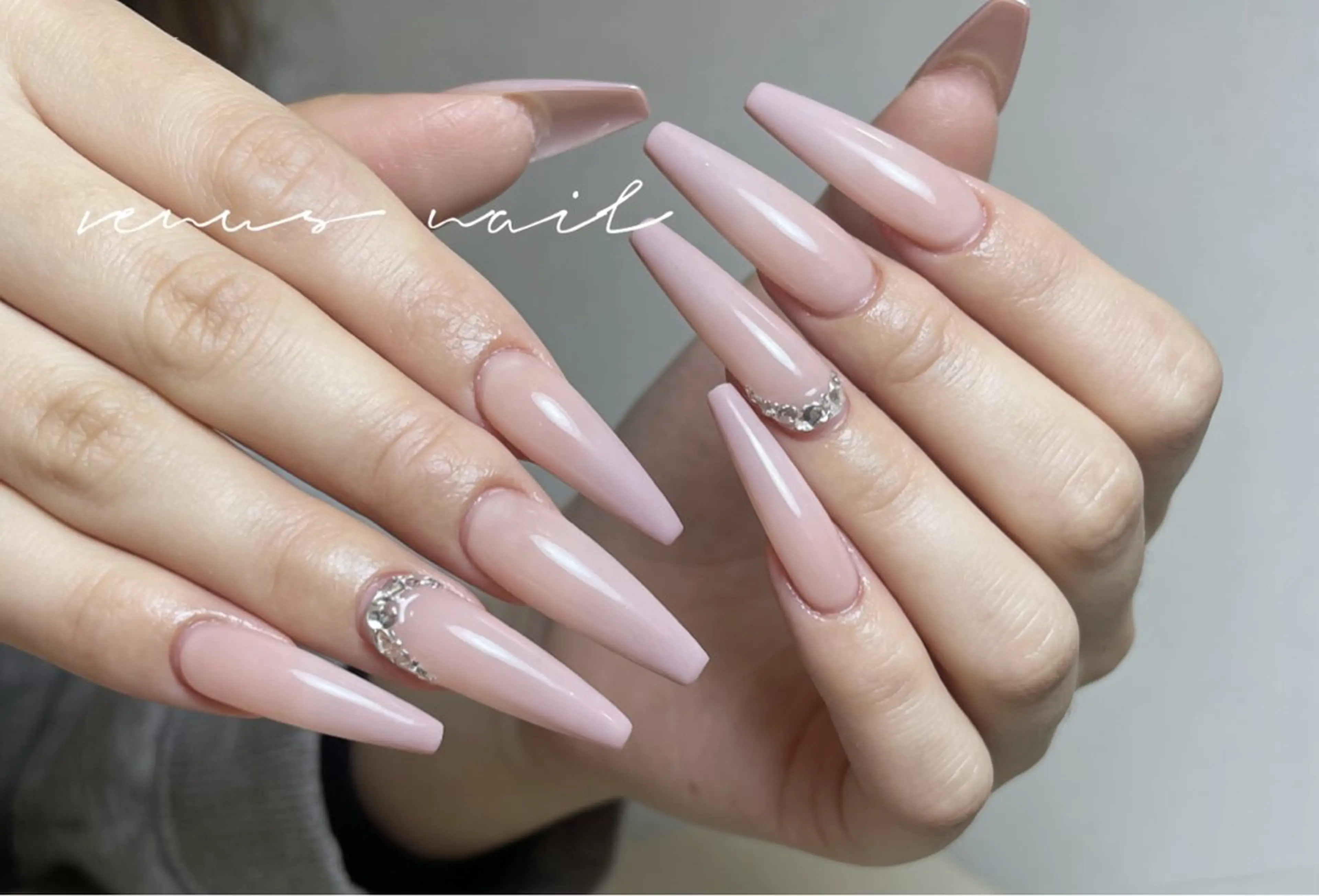ネイル ハンドネイル Venus nail チップ長さだし専門店のネイルデザイン