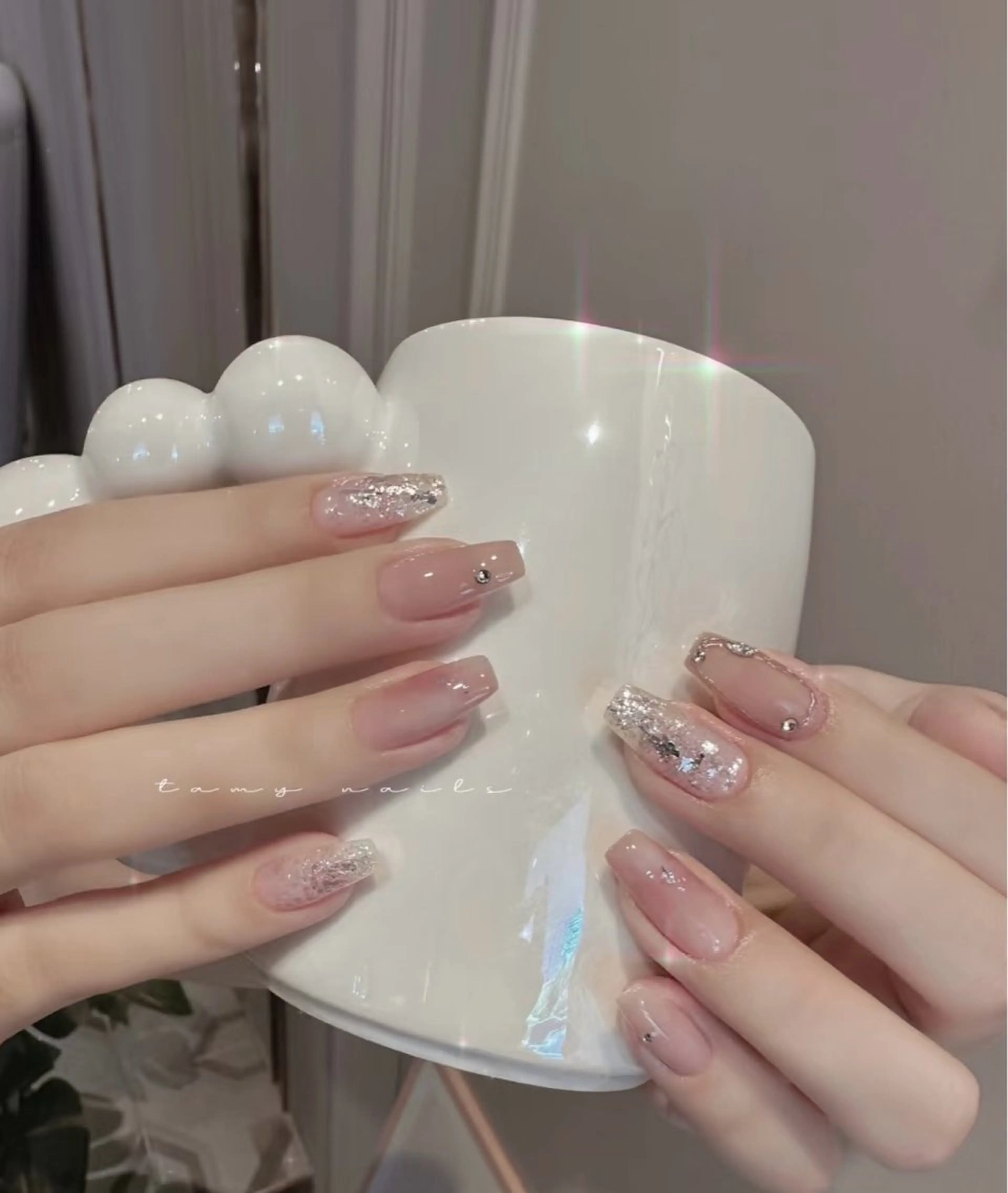 ネイル 高木 維麗絲のネイルデザイン