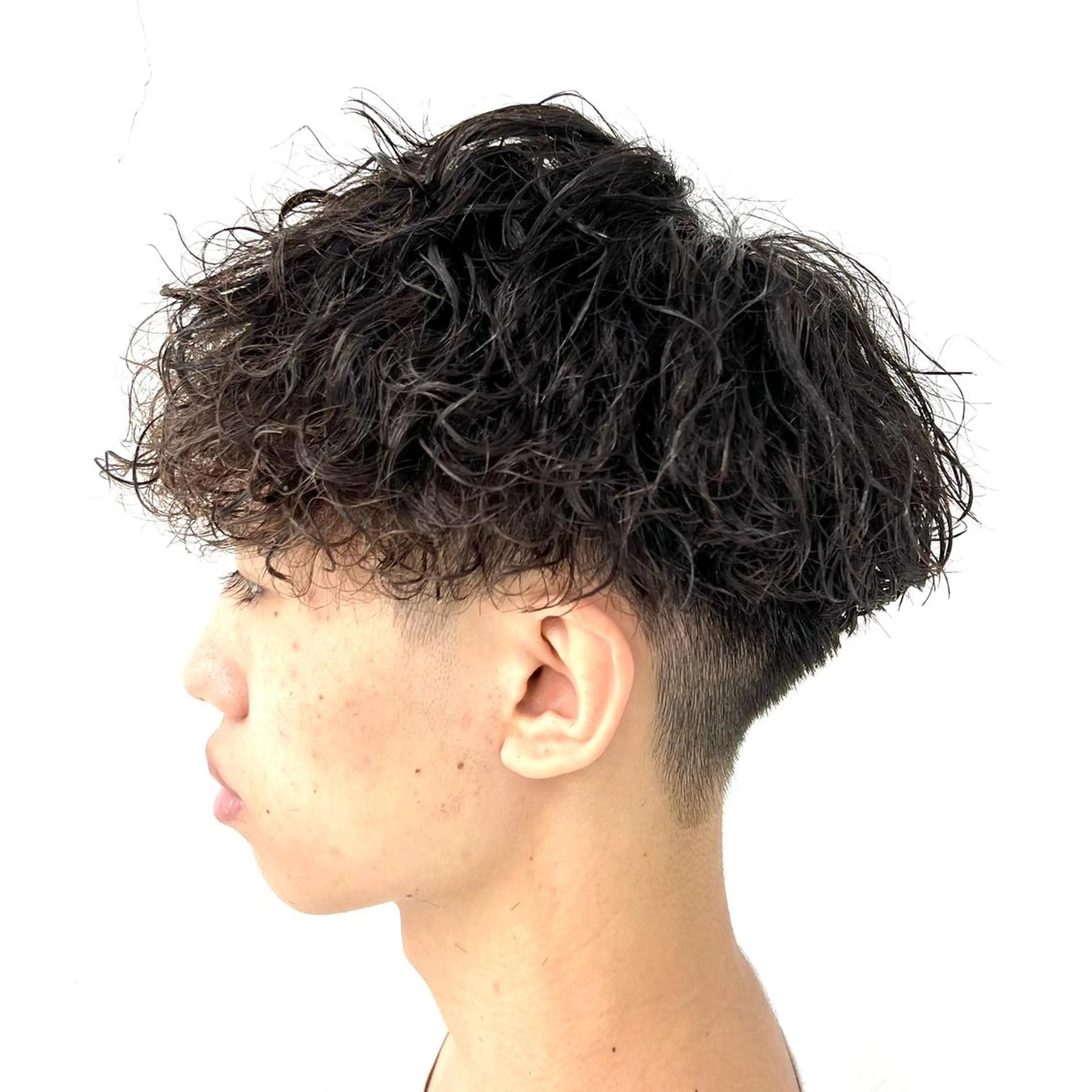 ショート パーマ メンズ 波巻きパーマ カット パーマ 柏メンズカットパーマ NO.1タイチのヘアスタイル