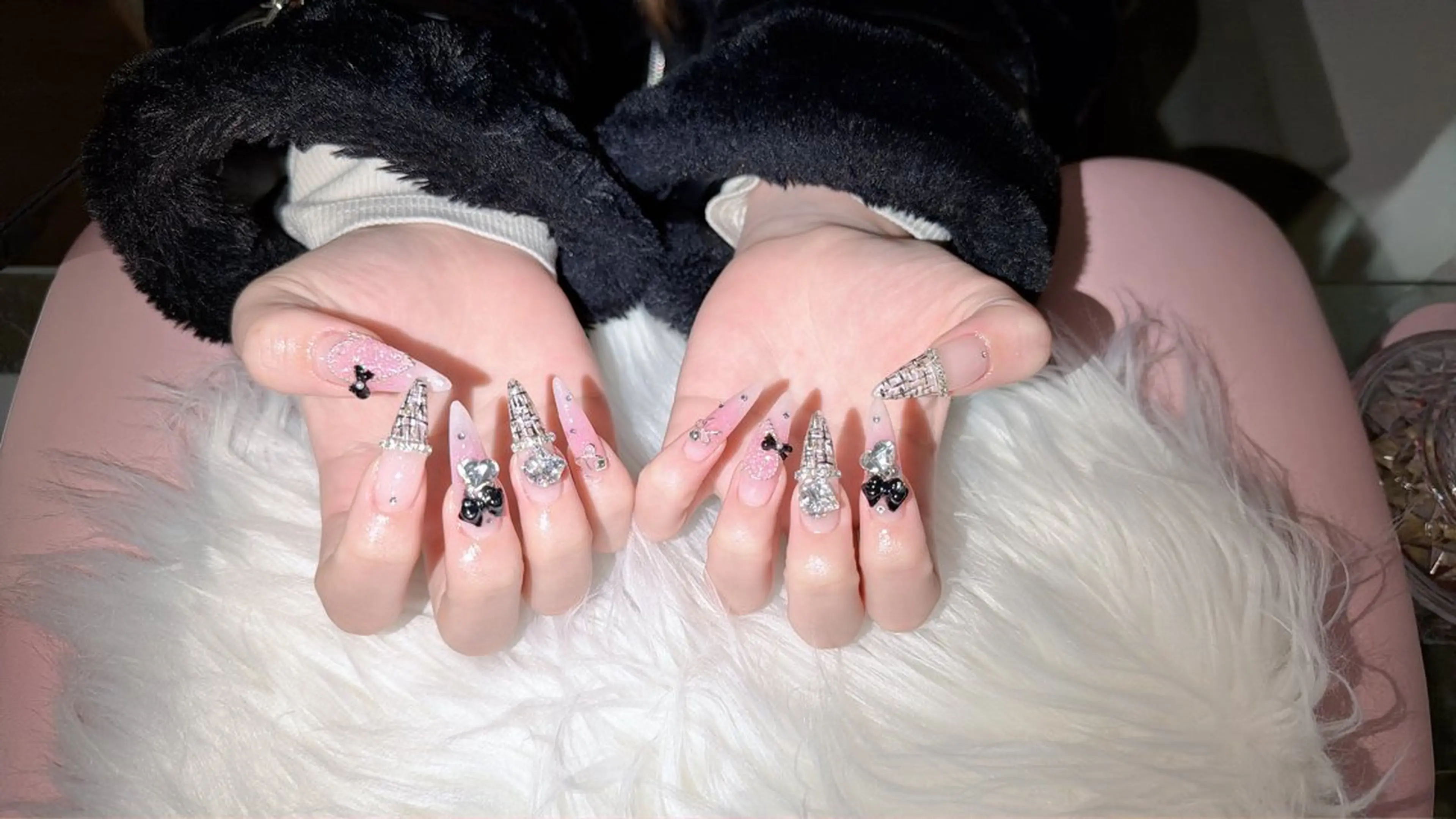 ネイル Ami Nailsのネイルデザイン