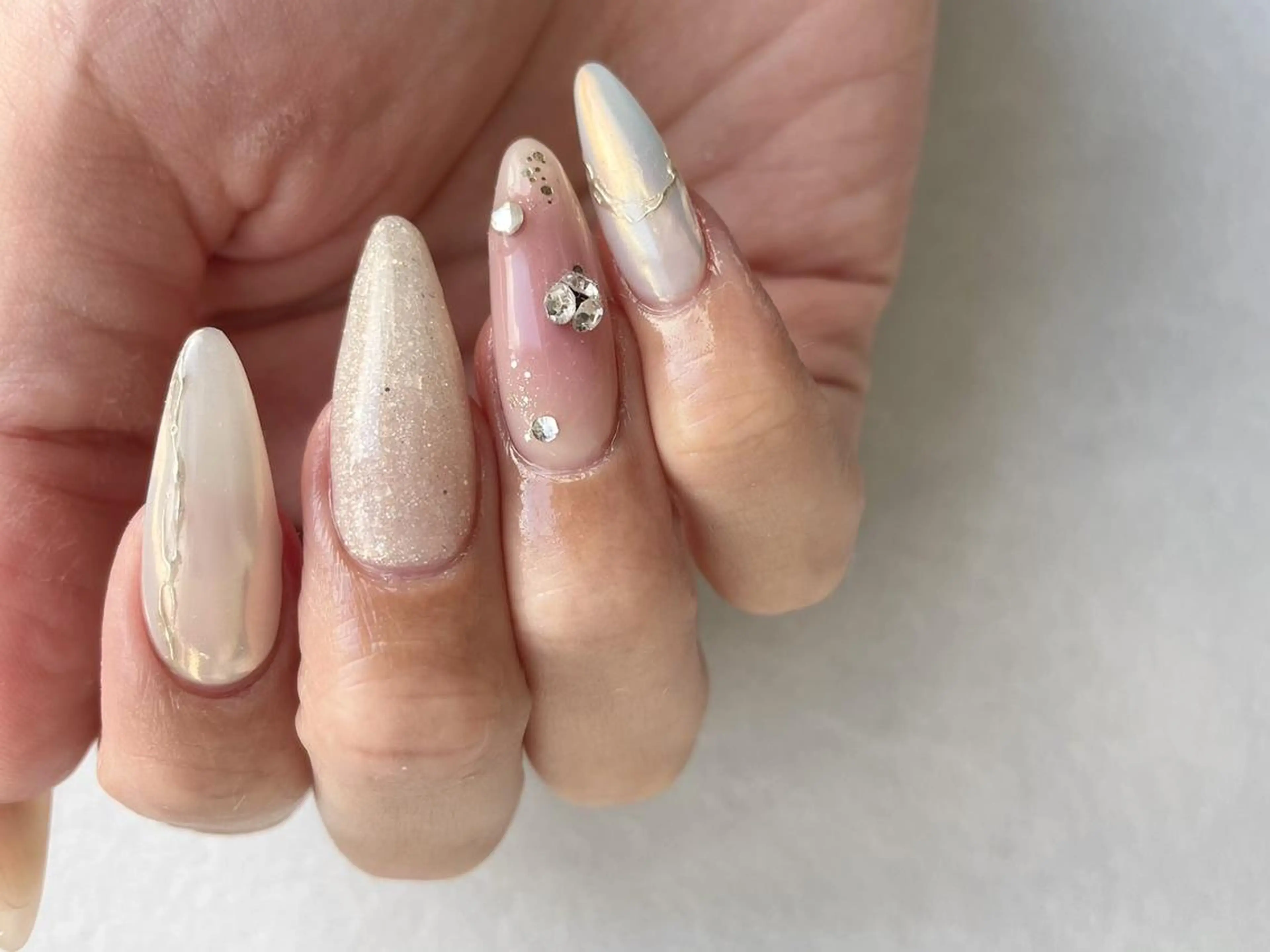 ネイル Miimo💅🏻 ほのか ·͜·♡のネイルデザイン