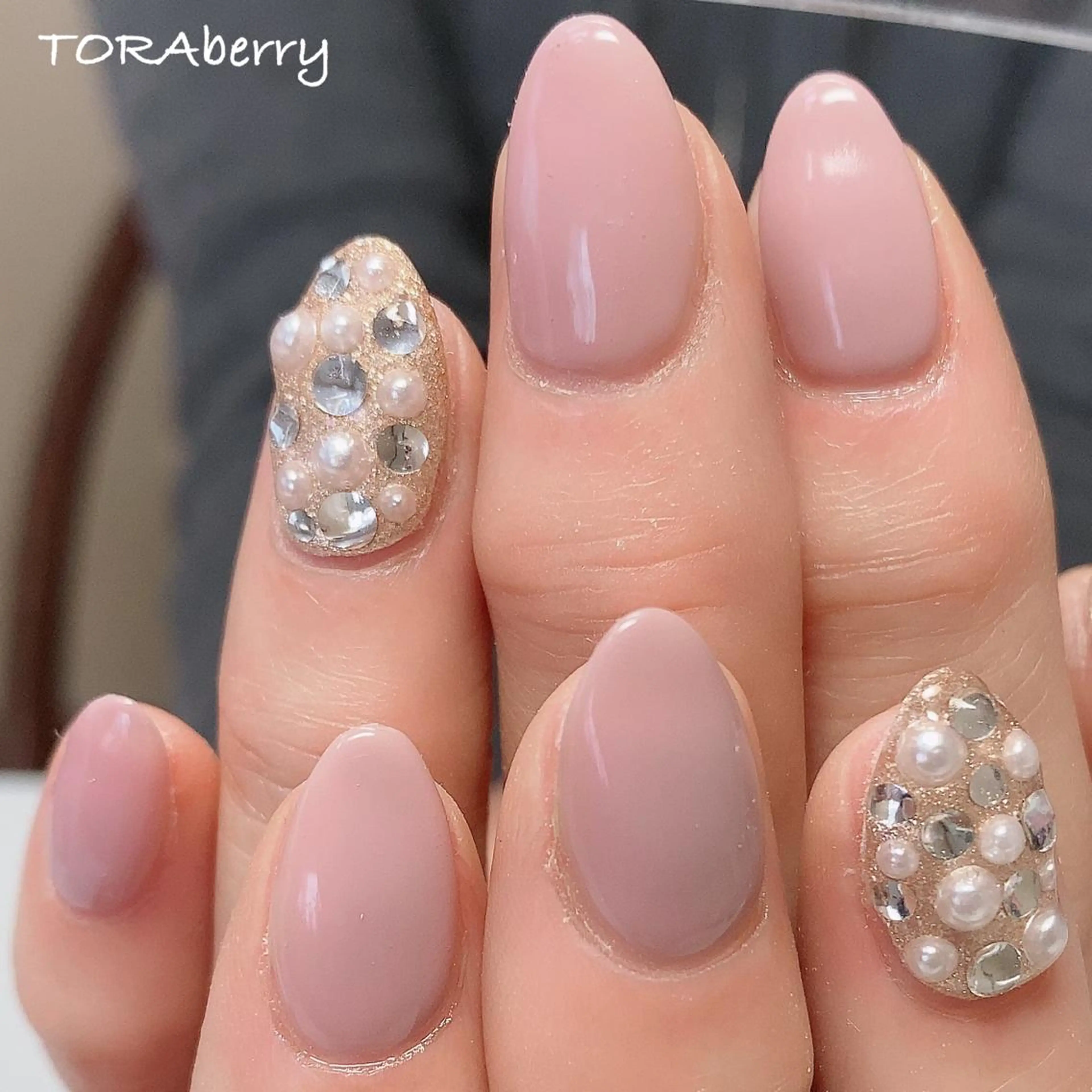 ネイル ストーンネイル ハンドネイル ネイリスト なつみのネイルデザイン