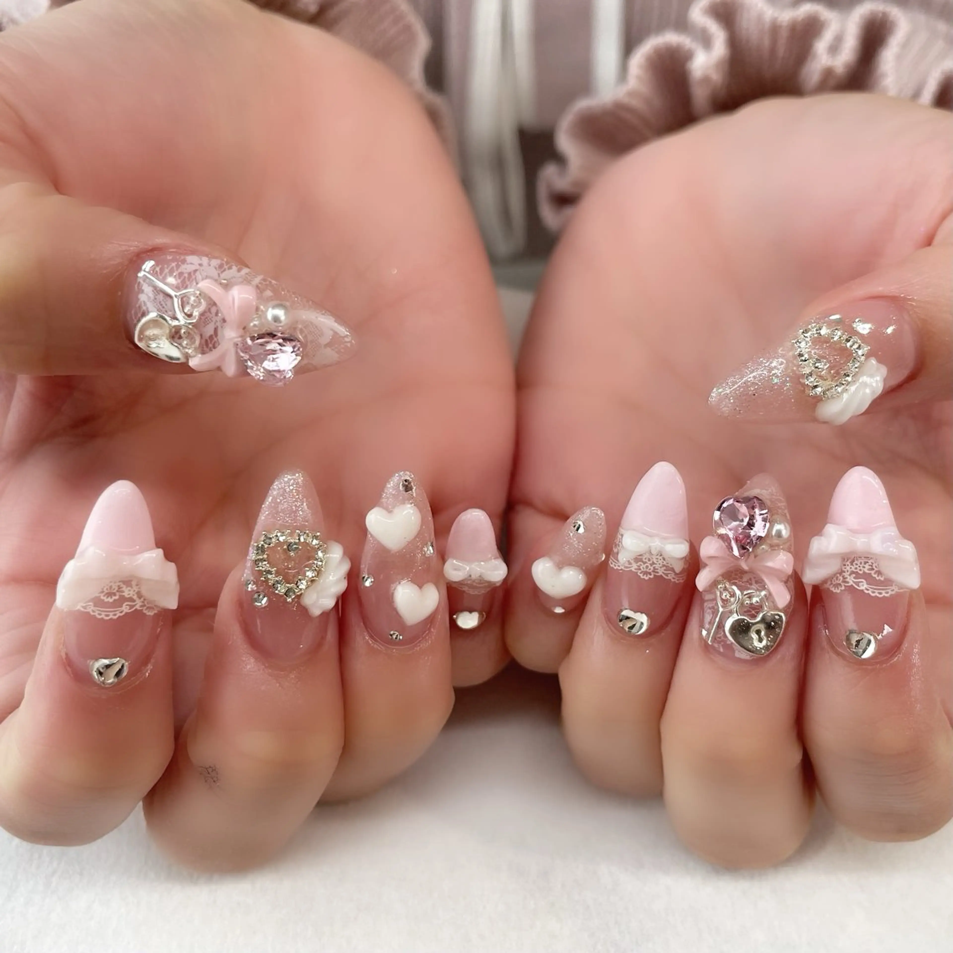 ネイル ハンドネイル 💎🐰 saki. m 🐰💎のネイルデザイン