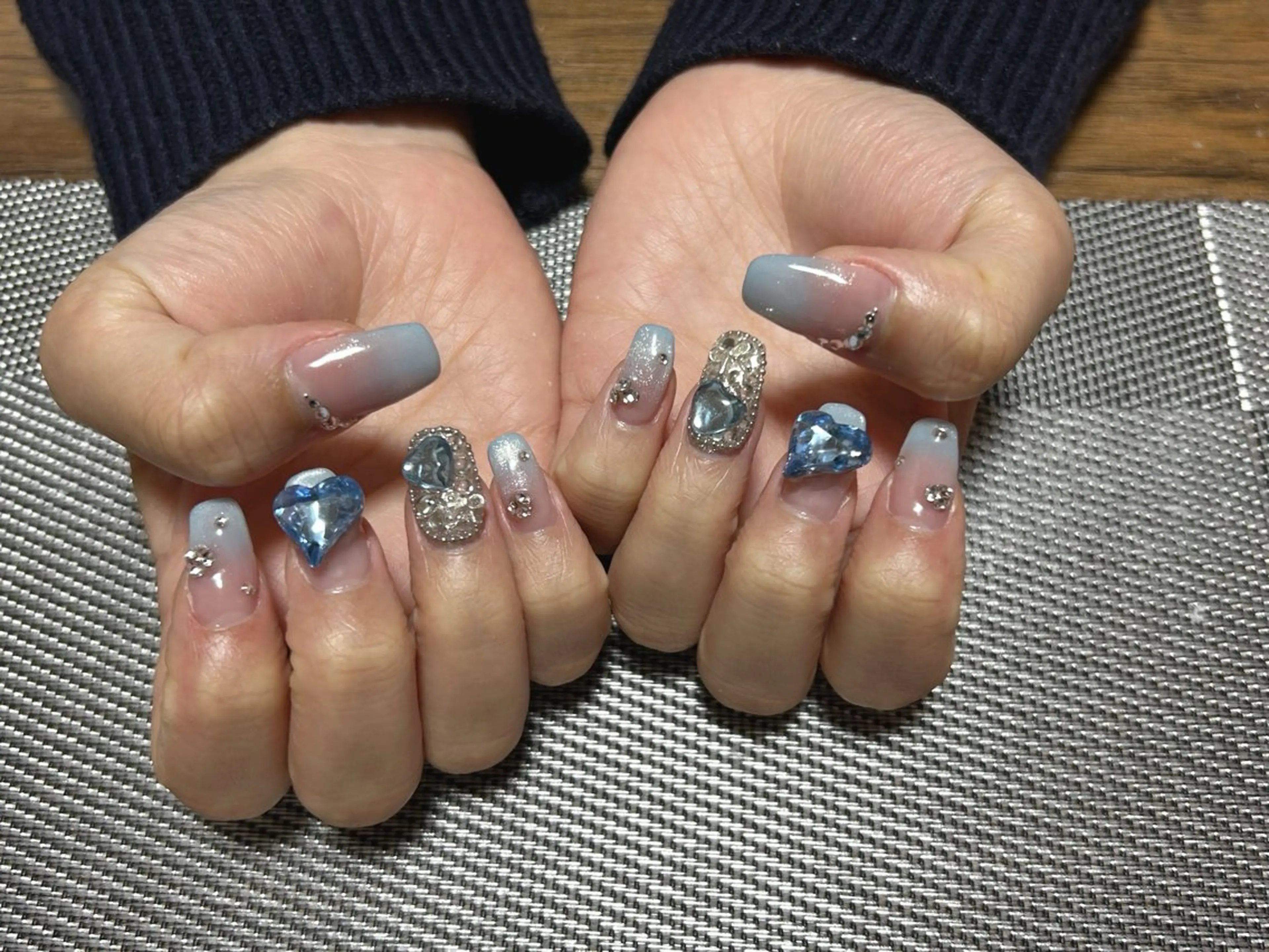 ネイル 長さ出し キラキラネイル ハンドネイル i nailのネイルデザイン