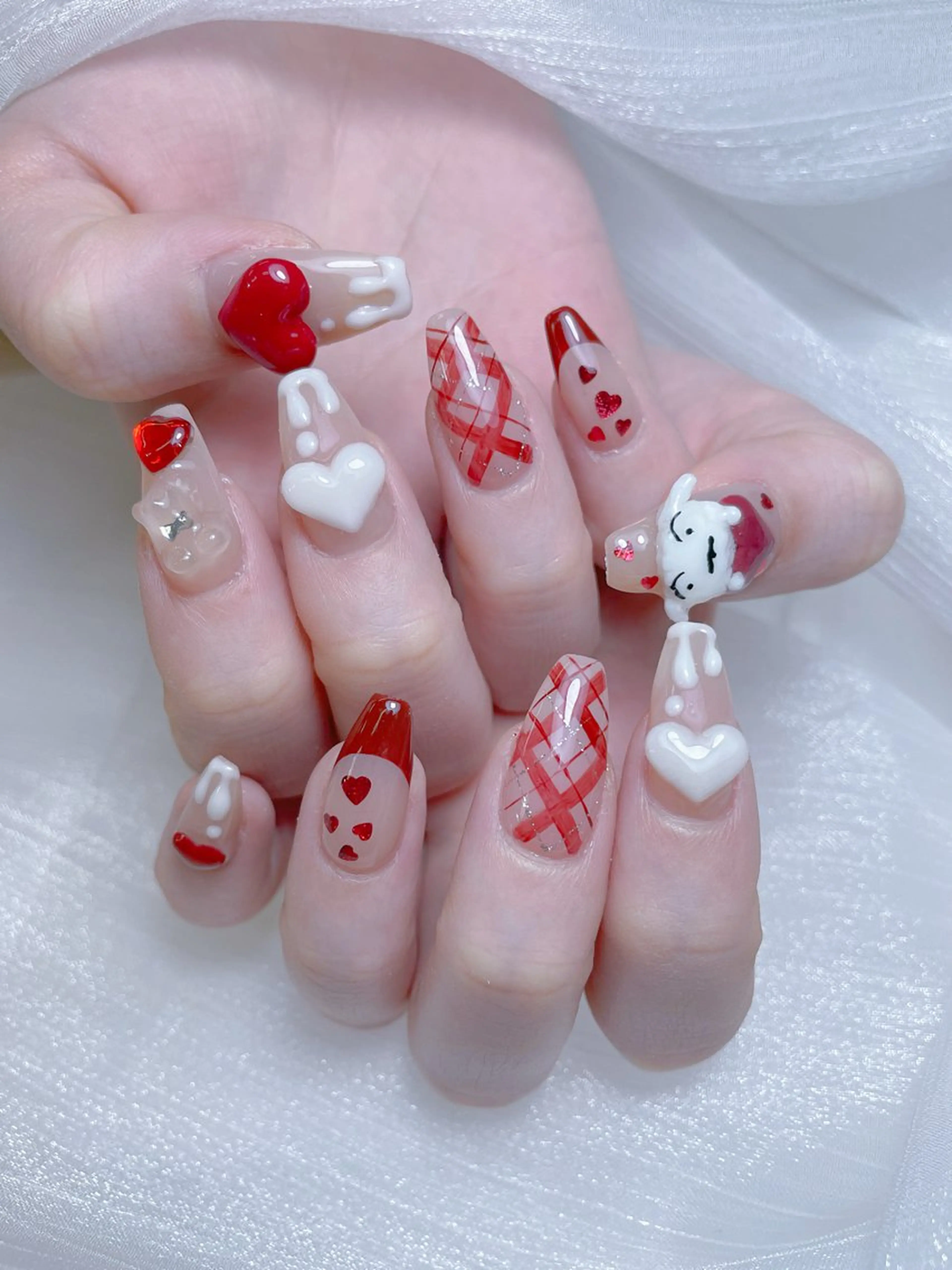 ネイル チークネイル ガーリー キラキラネイル 韓国ネイル リボン ハンドネイル NailPrincess所属・princess スカルプ専門店のネイルデザイン