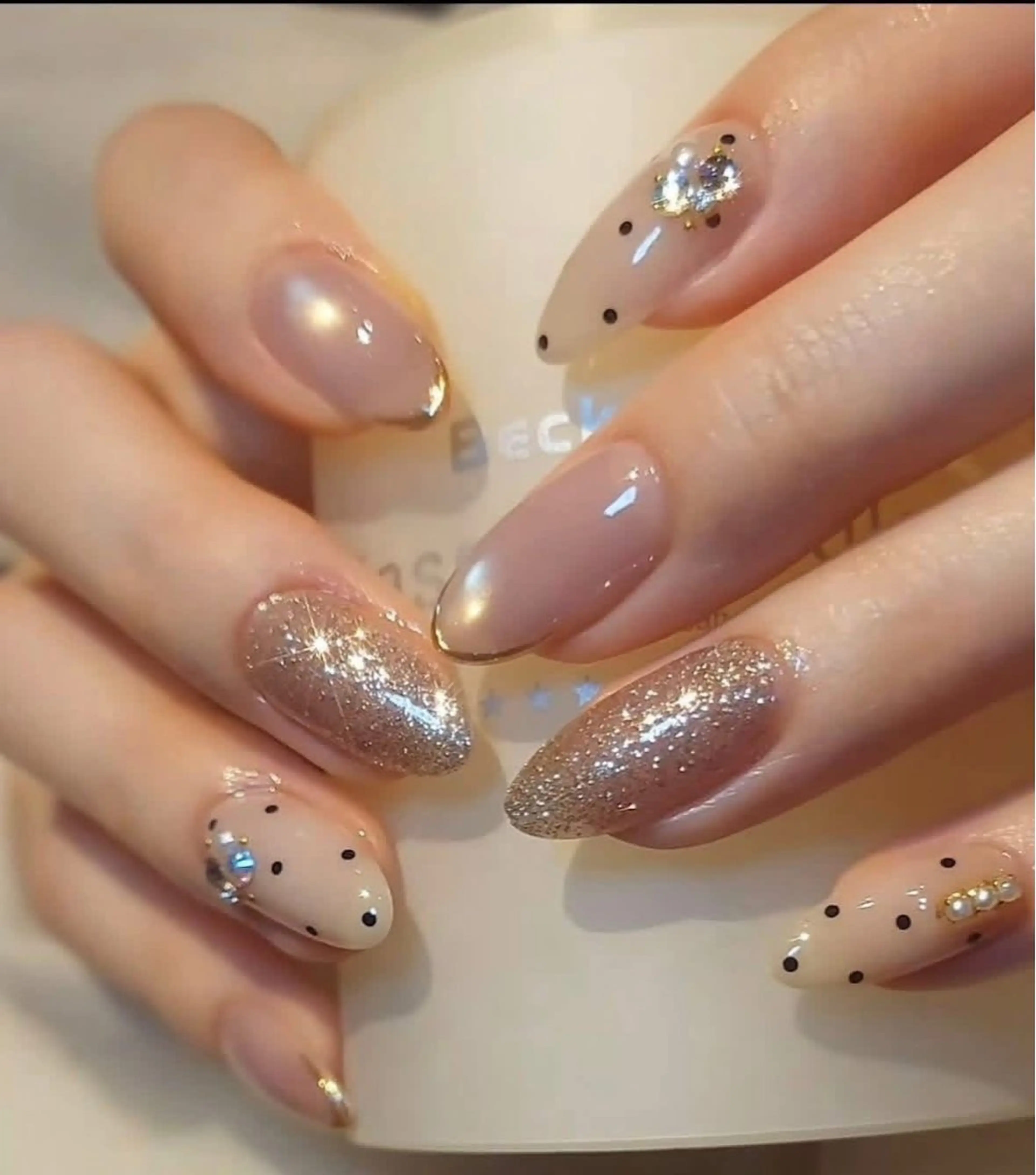 ネイル ハンドネイル NiJi Nailsのネイルデザイン