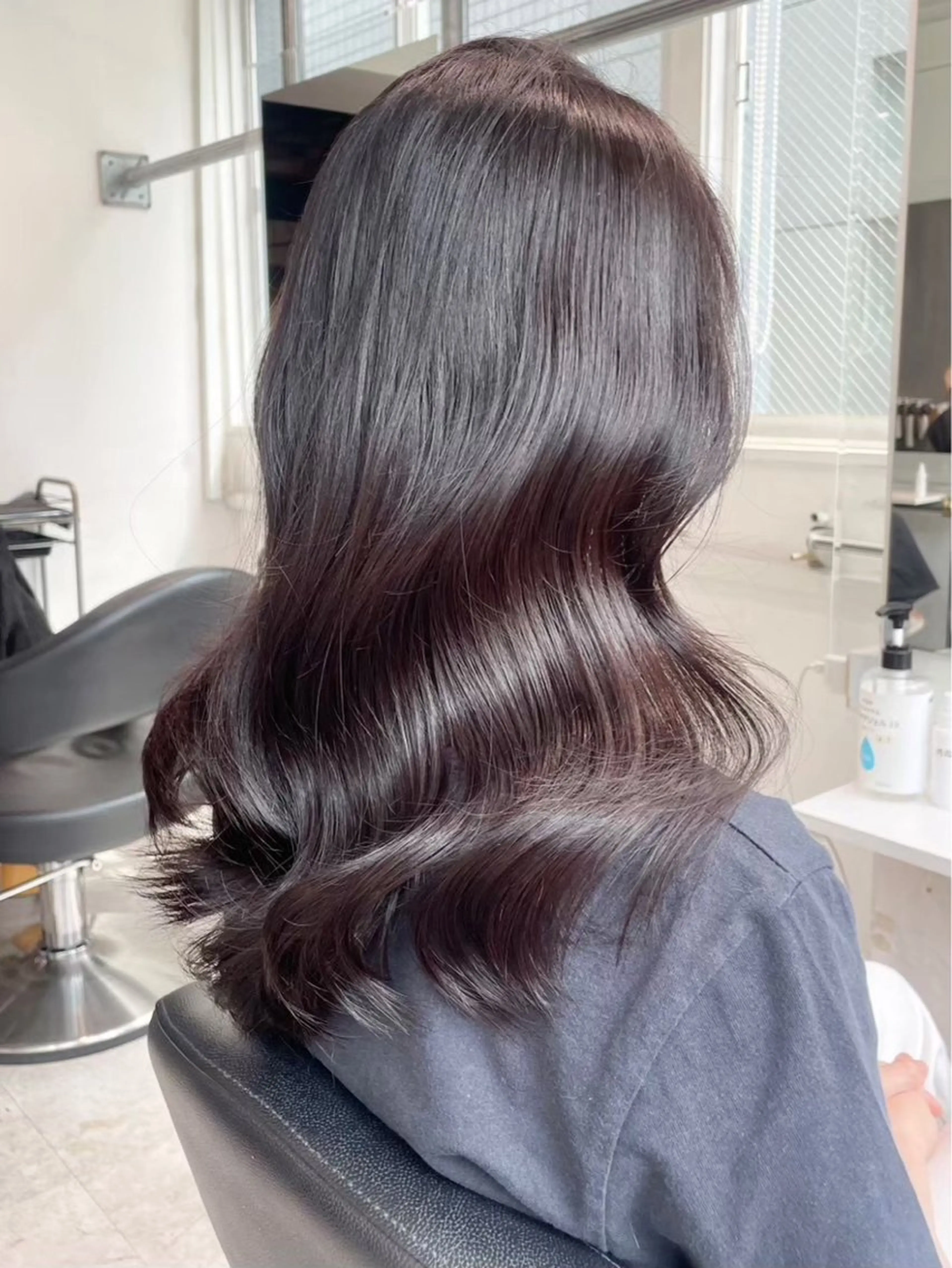 ロング カラー ヘアカラー トリートメント ヘッドスパ ヘアセット 𓏸レイヤー髪質改善 透けカラーカノン🫧のヘアスタイル