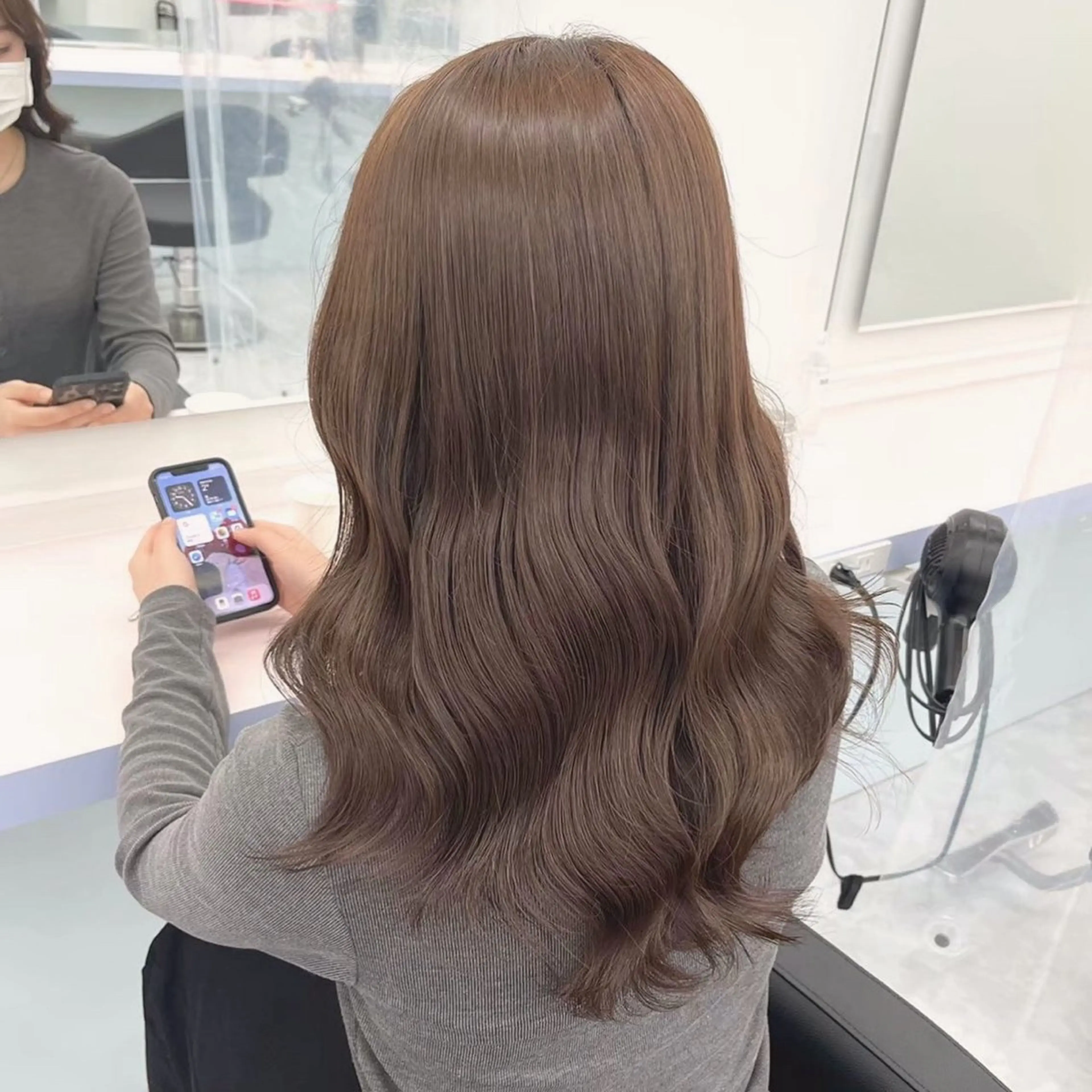 セミロング カラー ヘアアレンジ ヘアカラー トレンドレイヤー No.1/KOHEIのヘアスタイル