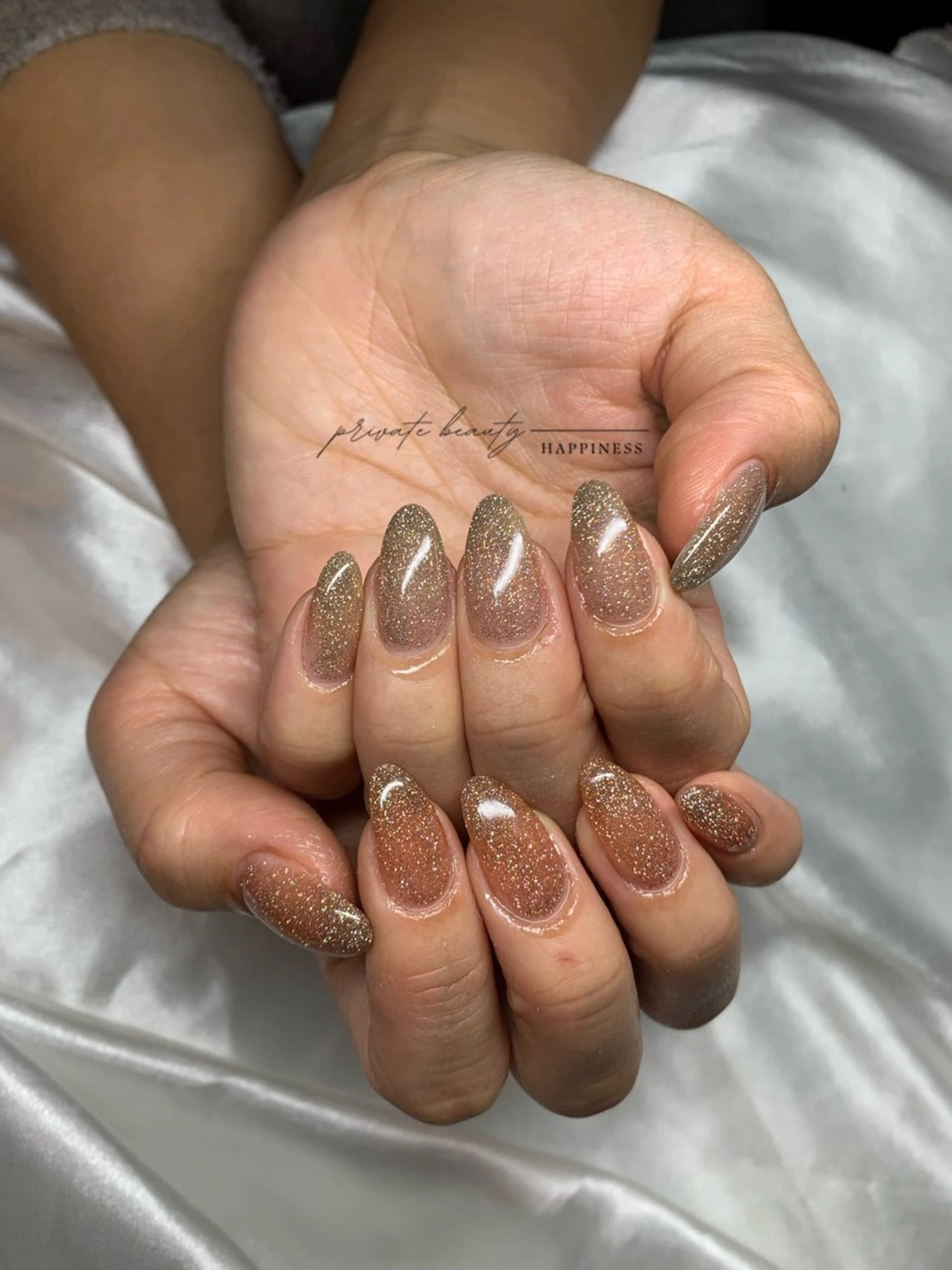 ネイル フラッシュネイル ラメ(グリッター) 持ち込み ワンカラーネイル スカルプネイル happiness nailのネイルデザイン