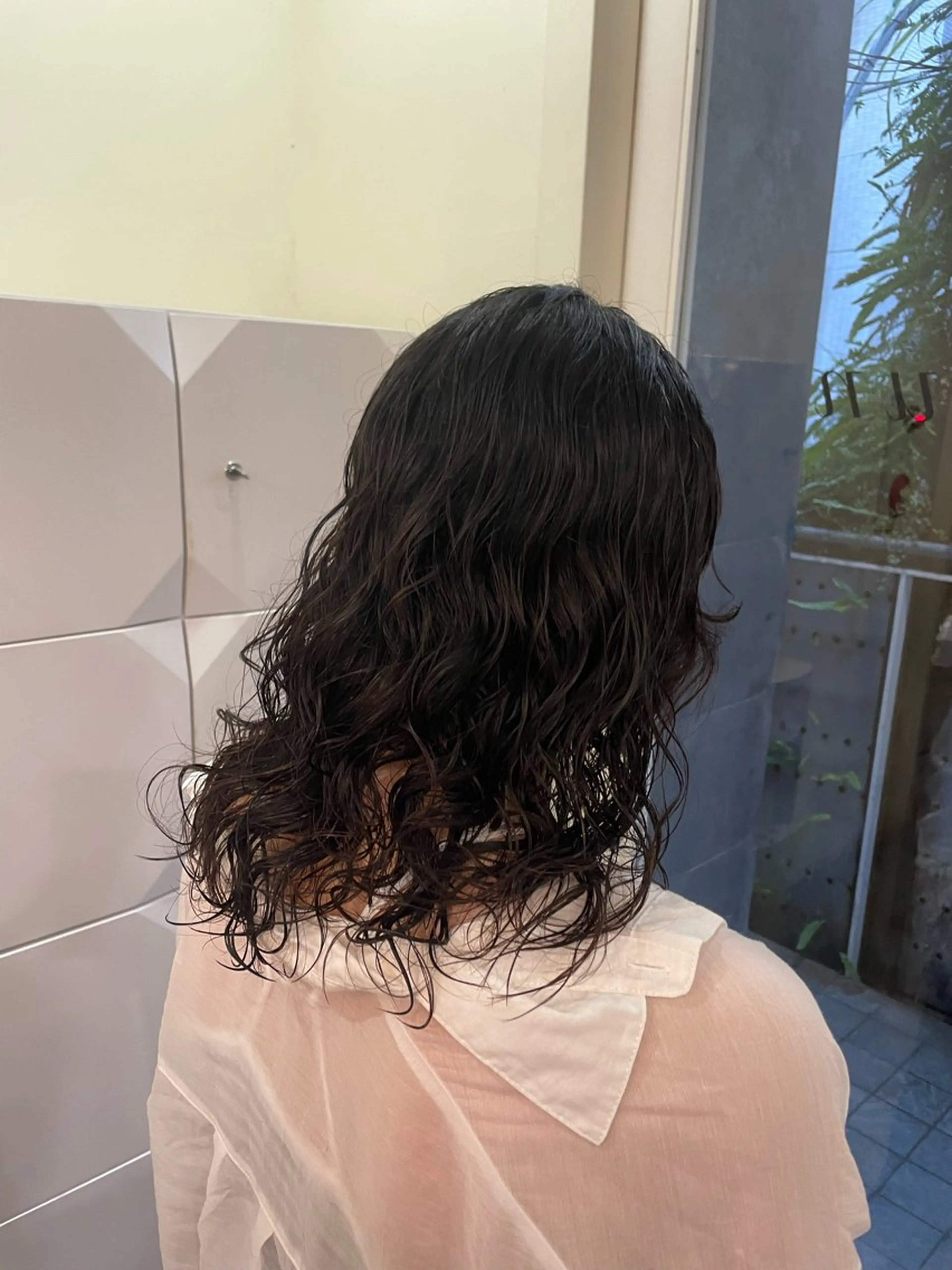 セミロング パーマ ayano 🌱のヘアスタイル