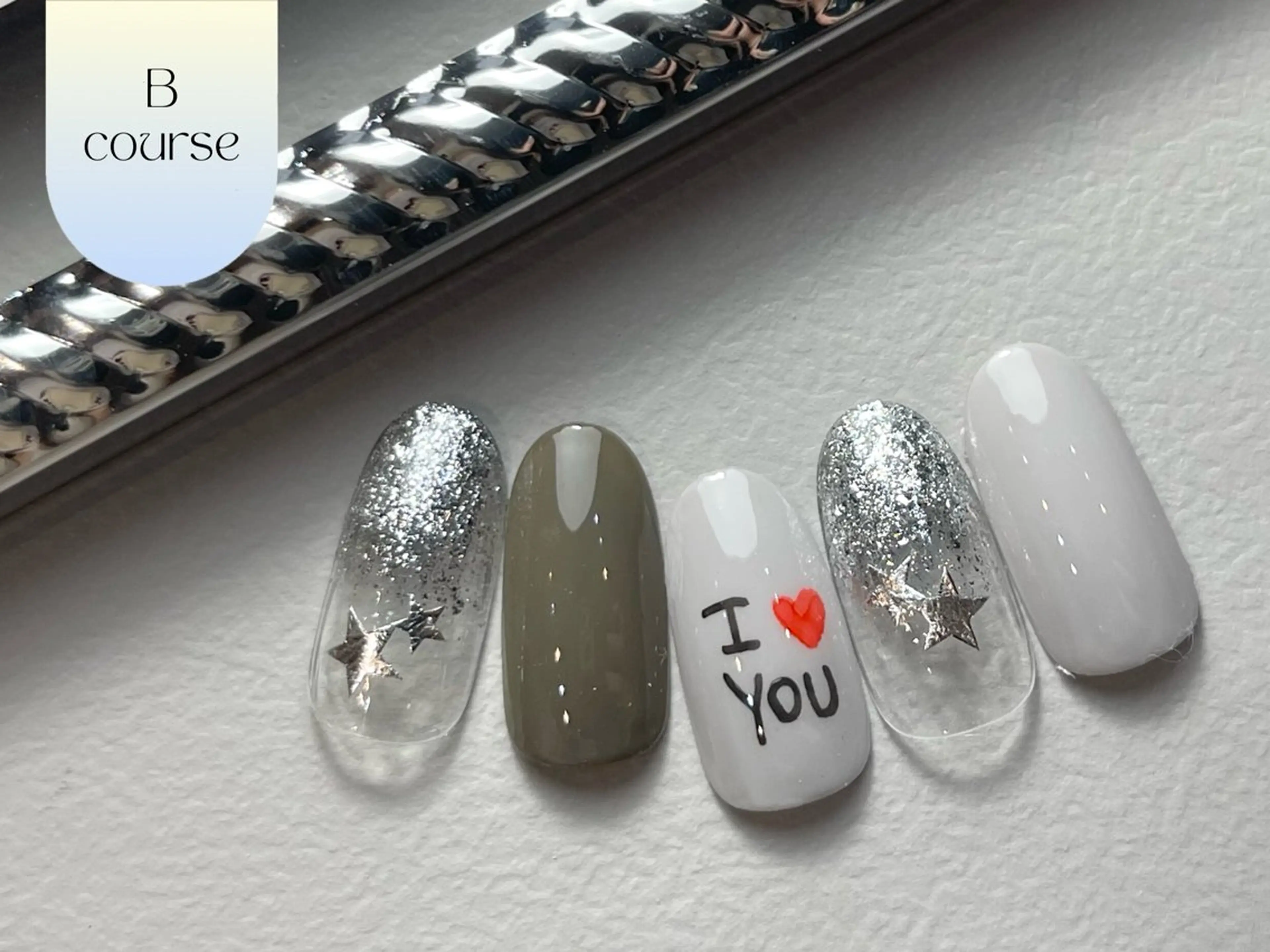 ネイル ハンドネイル アリアグレイス Ranのネイルデザイン