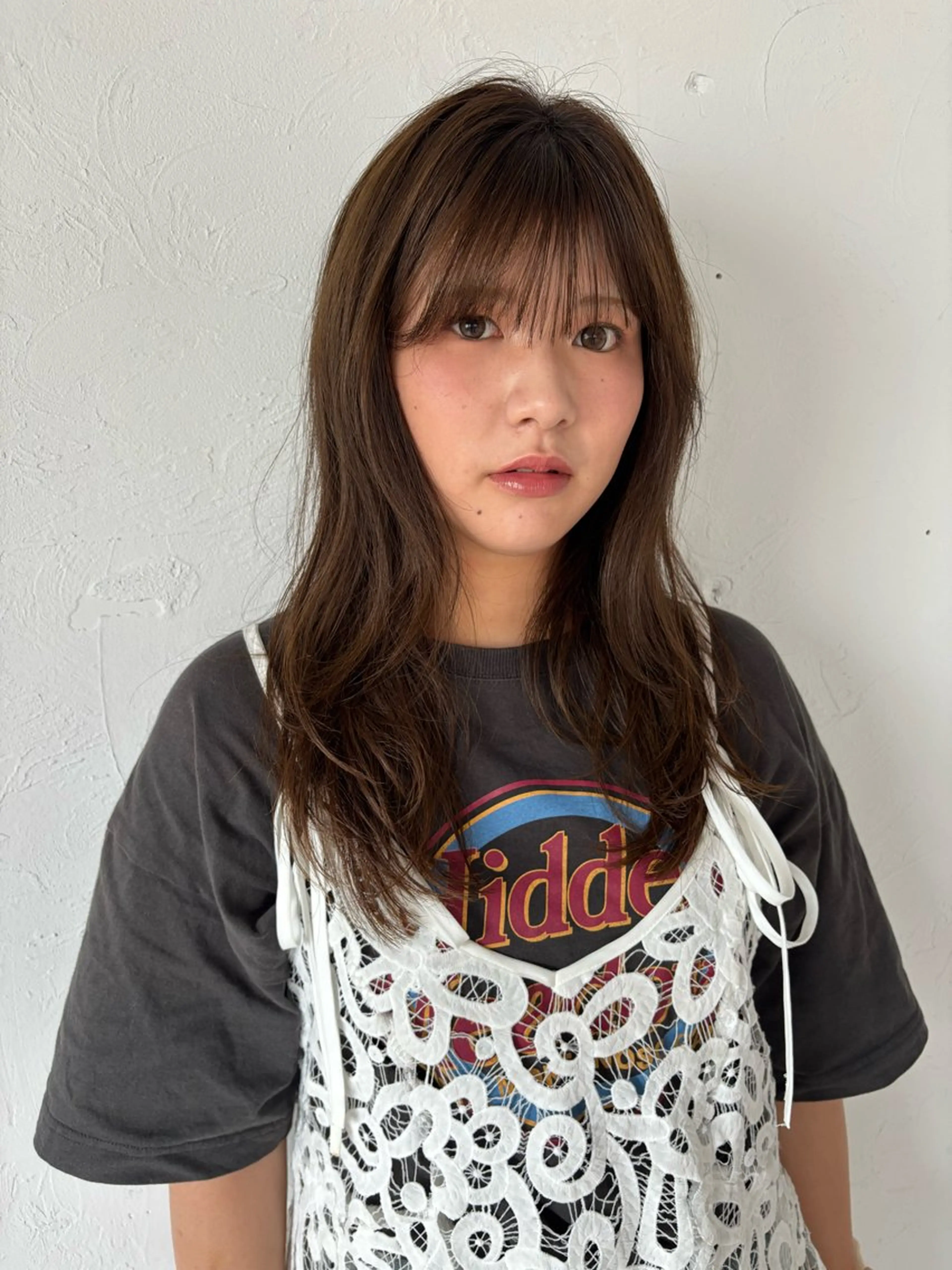 セミロング カラー 垢抜け小顔レイヤー オリーブ/スミレのヘアスタイル