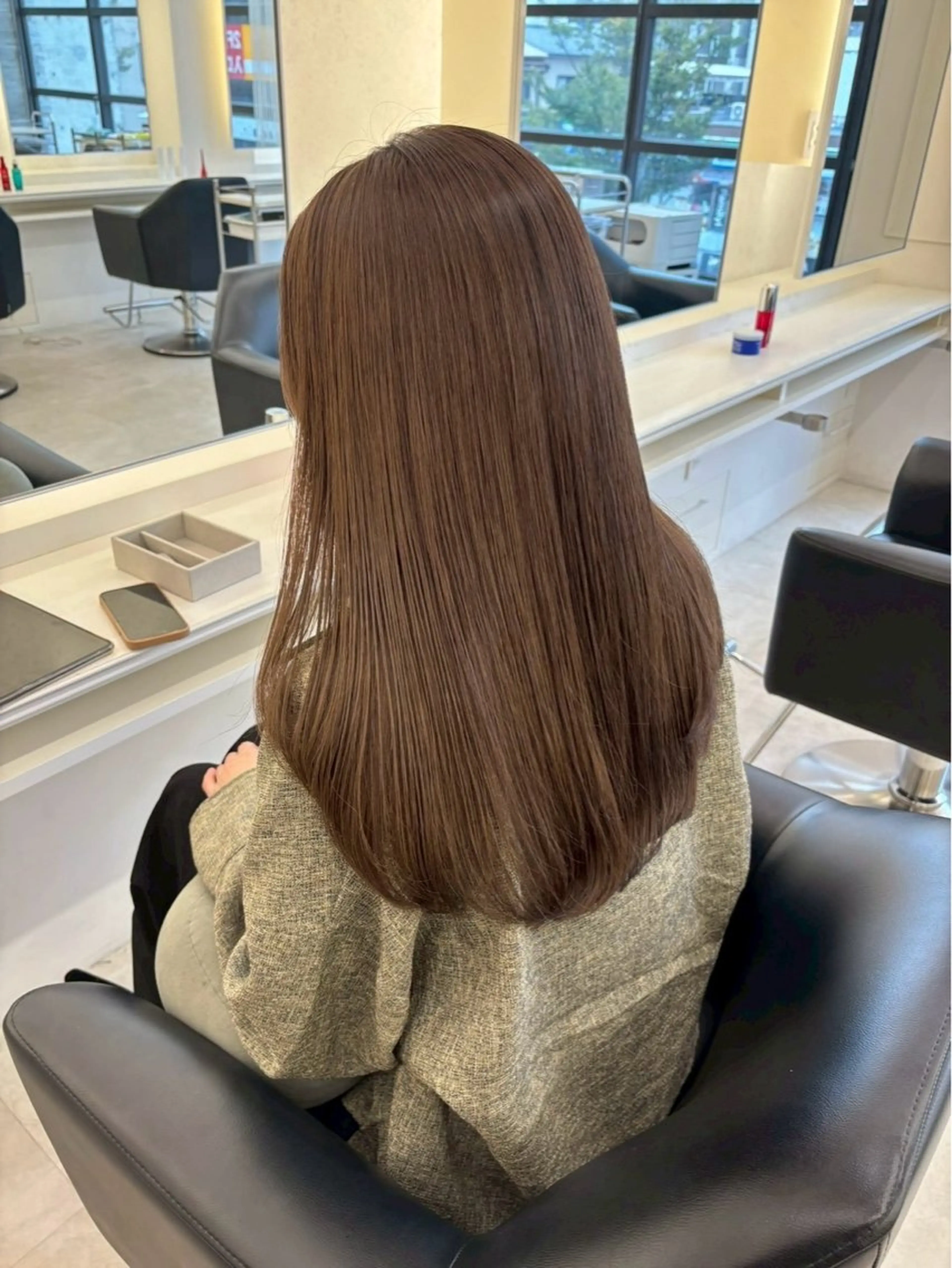セミロング カラー ヘアカラー ParveMix 岡本えりかのヘアスタイル