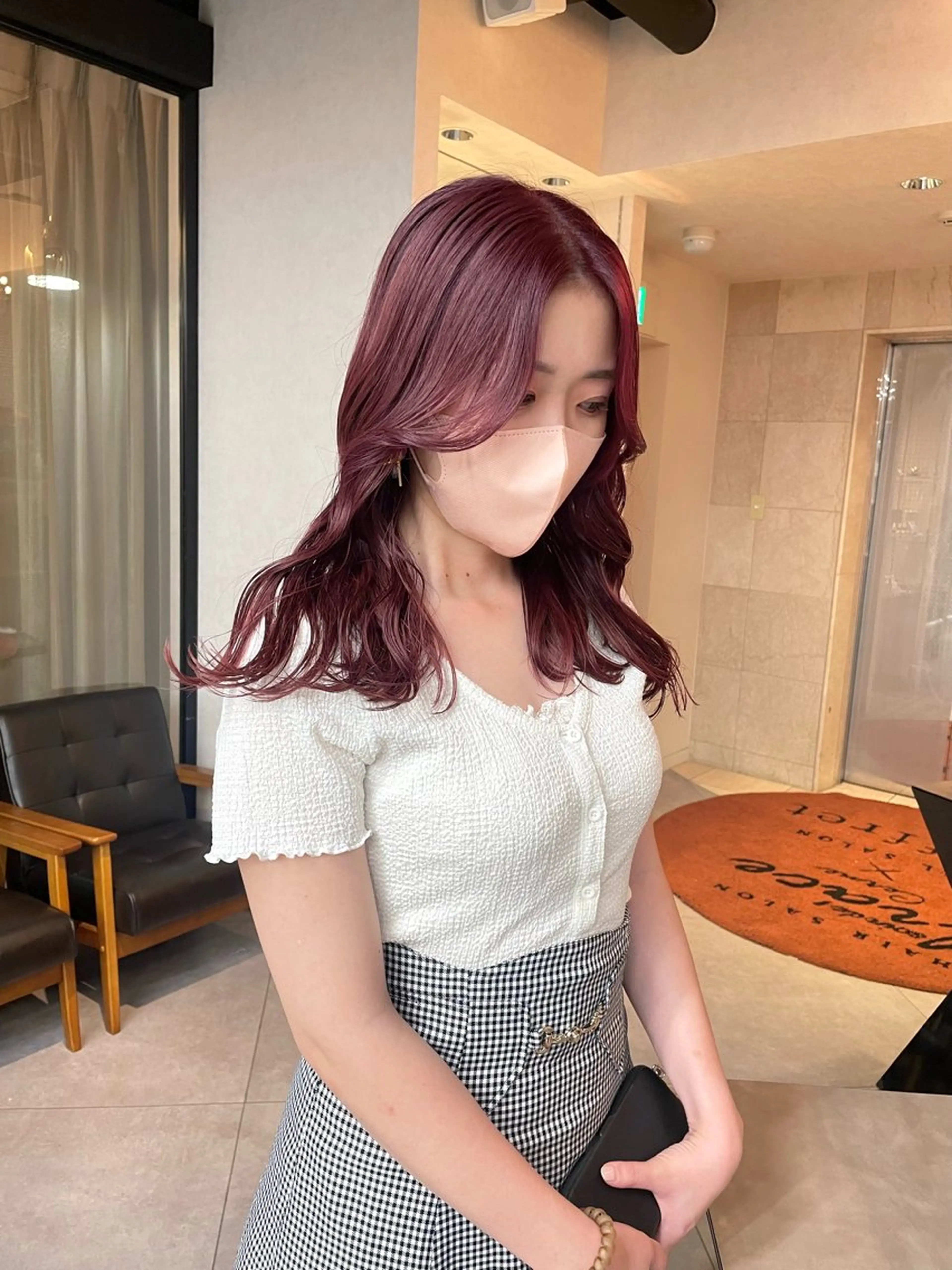 ロング カラー ブリーチ ピンクカラー ヘアカラー トリートメント 透明感/ベージュ/ 艶髪/ボブ🫧門脇由のヘアスタイル