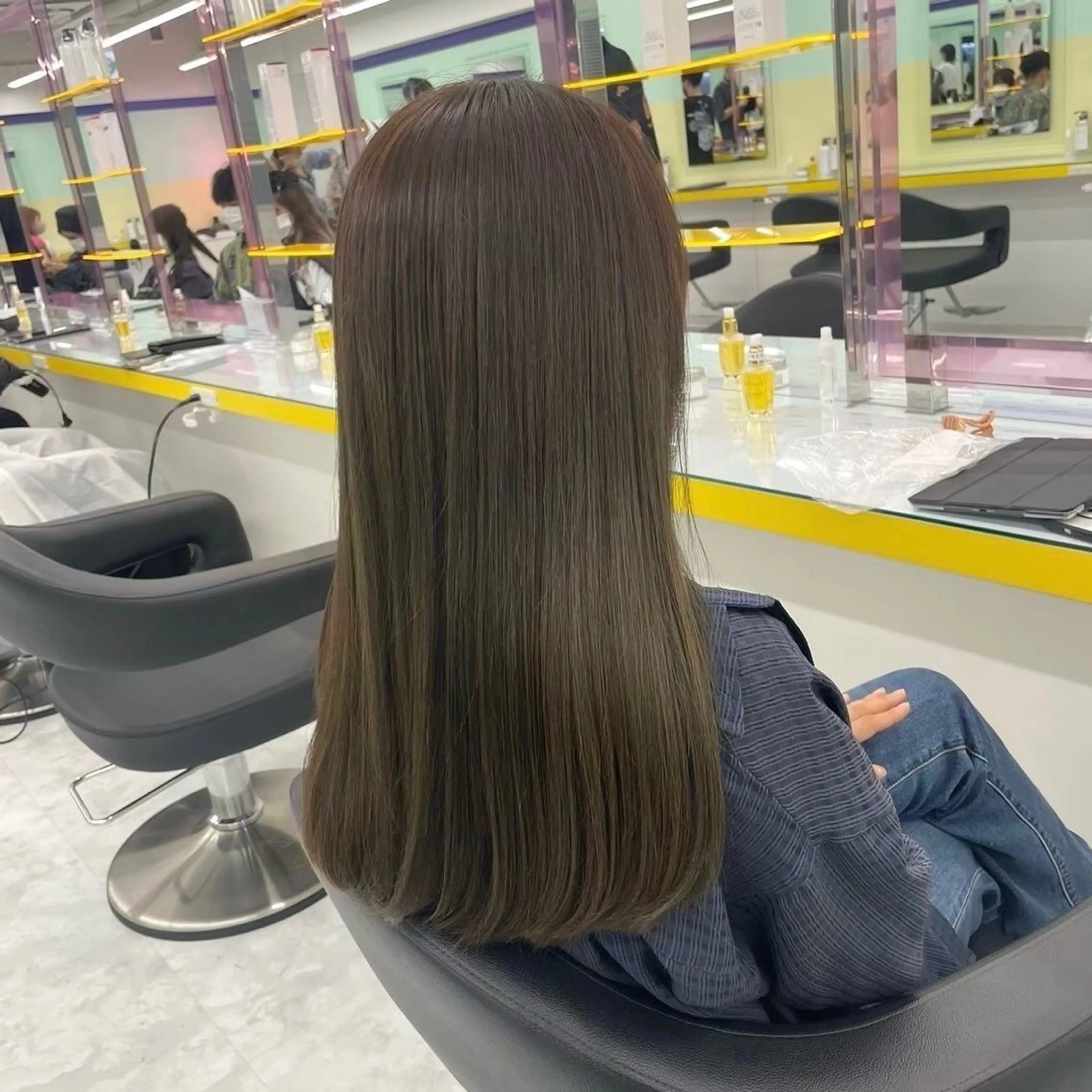 ロング カラー ヘアカラー トリートメント モテ艶🪄透明感カラ ー🦋RION🦋のヘアスタイル