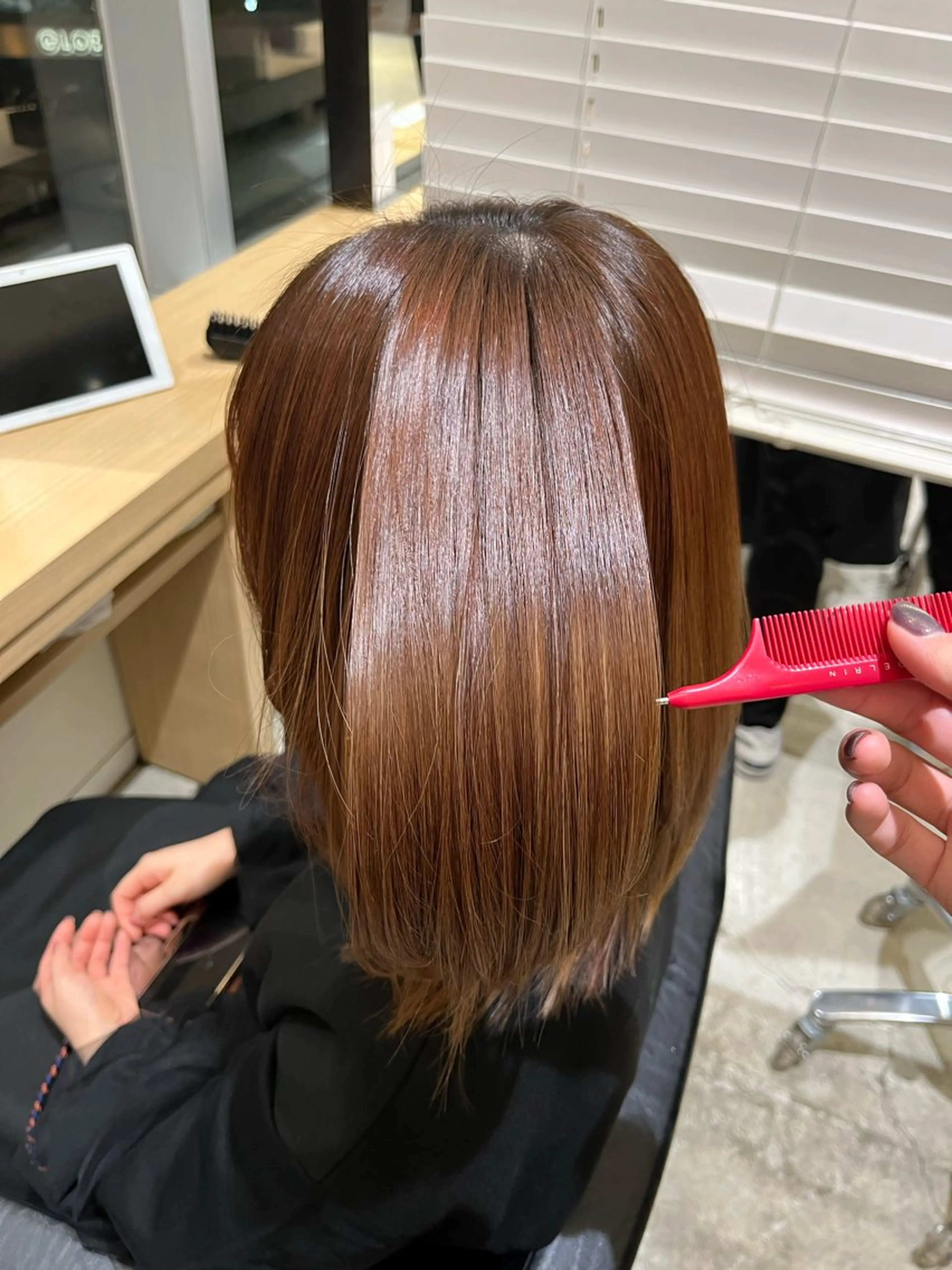 ミディアム 透明感カラー✨🩵 韓国ヘアkanatoのヘアスタイル