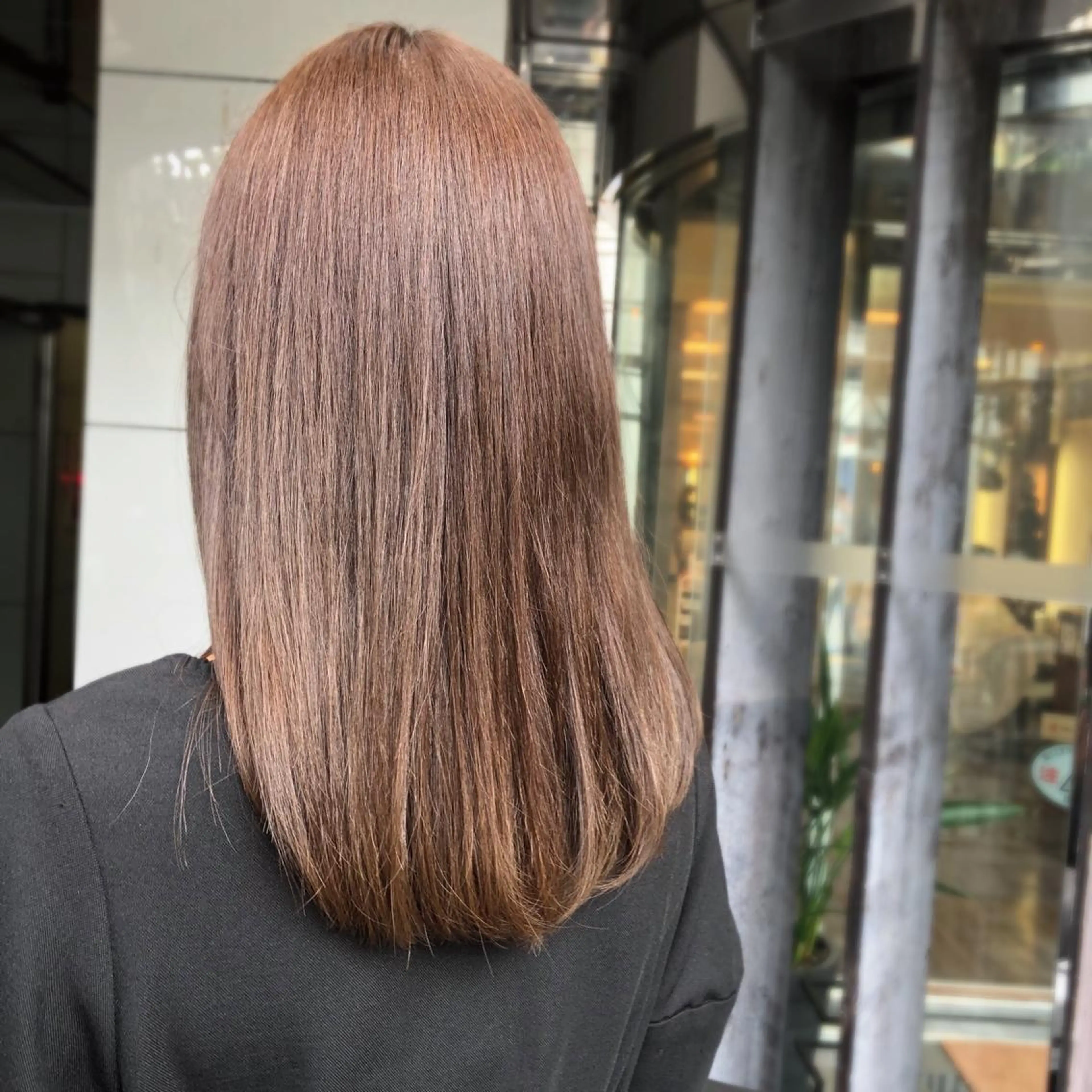 ミディアム カラー ヘアカラー トリートメント 山崎 絵莉香のヘアスタイル