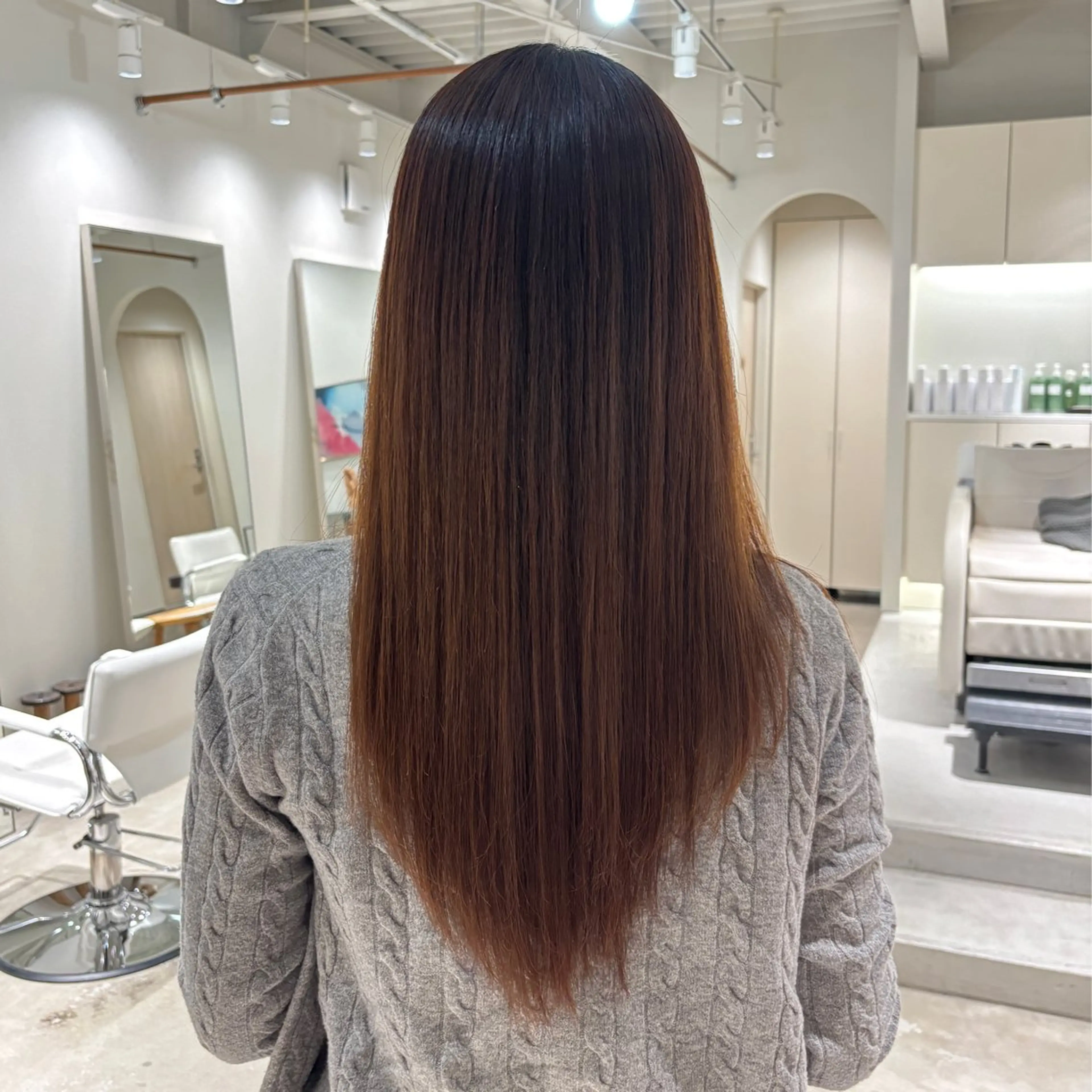 ロング パーマ 縮毛矯正 illatos サヤナのヘアスタイル