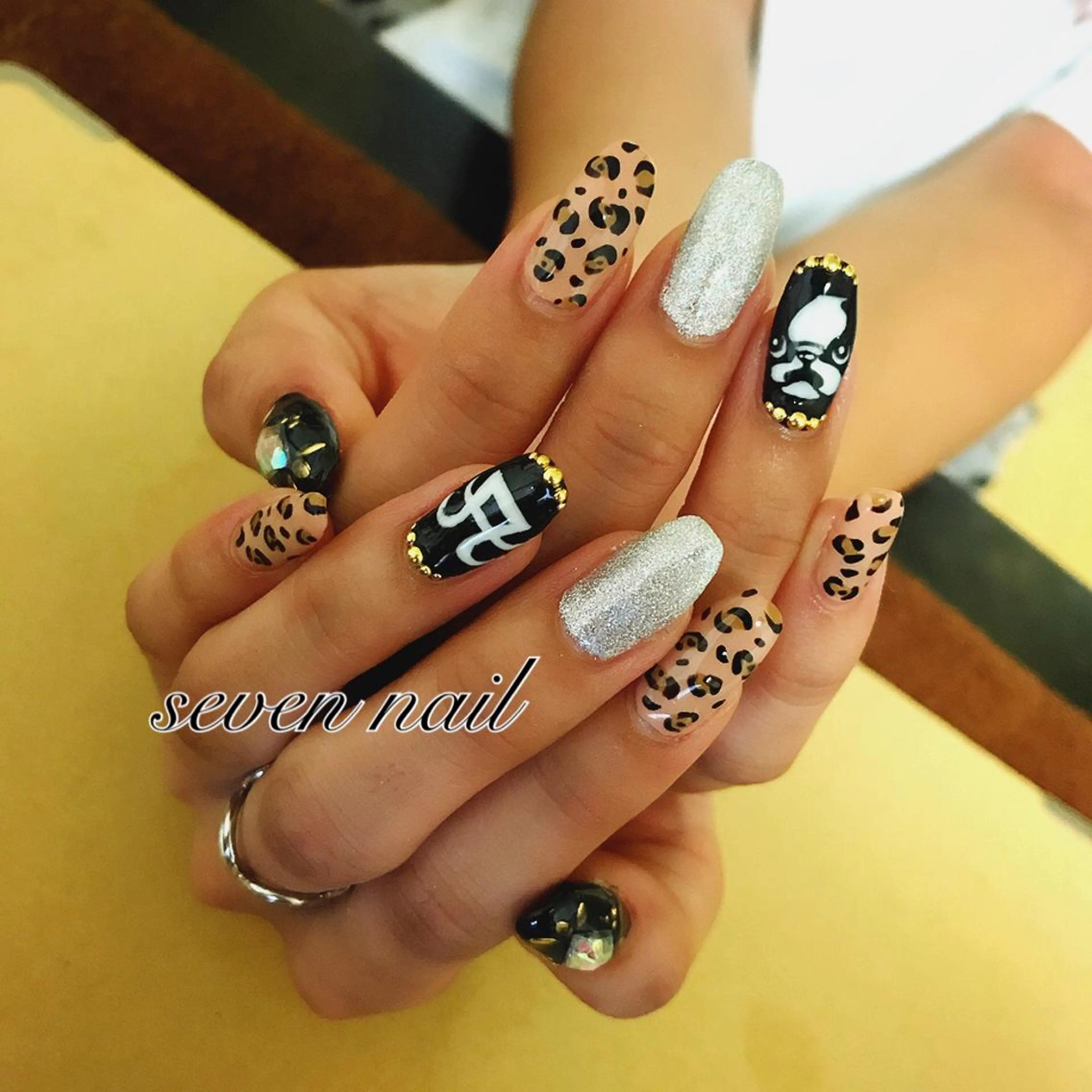 ネイル 名倉 なな子のネイルデザイン