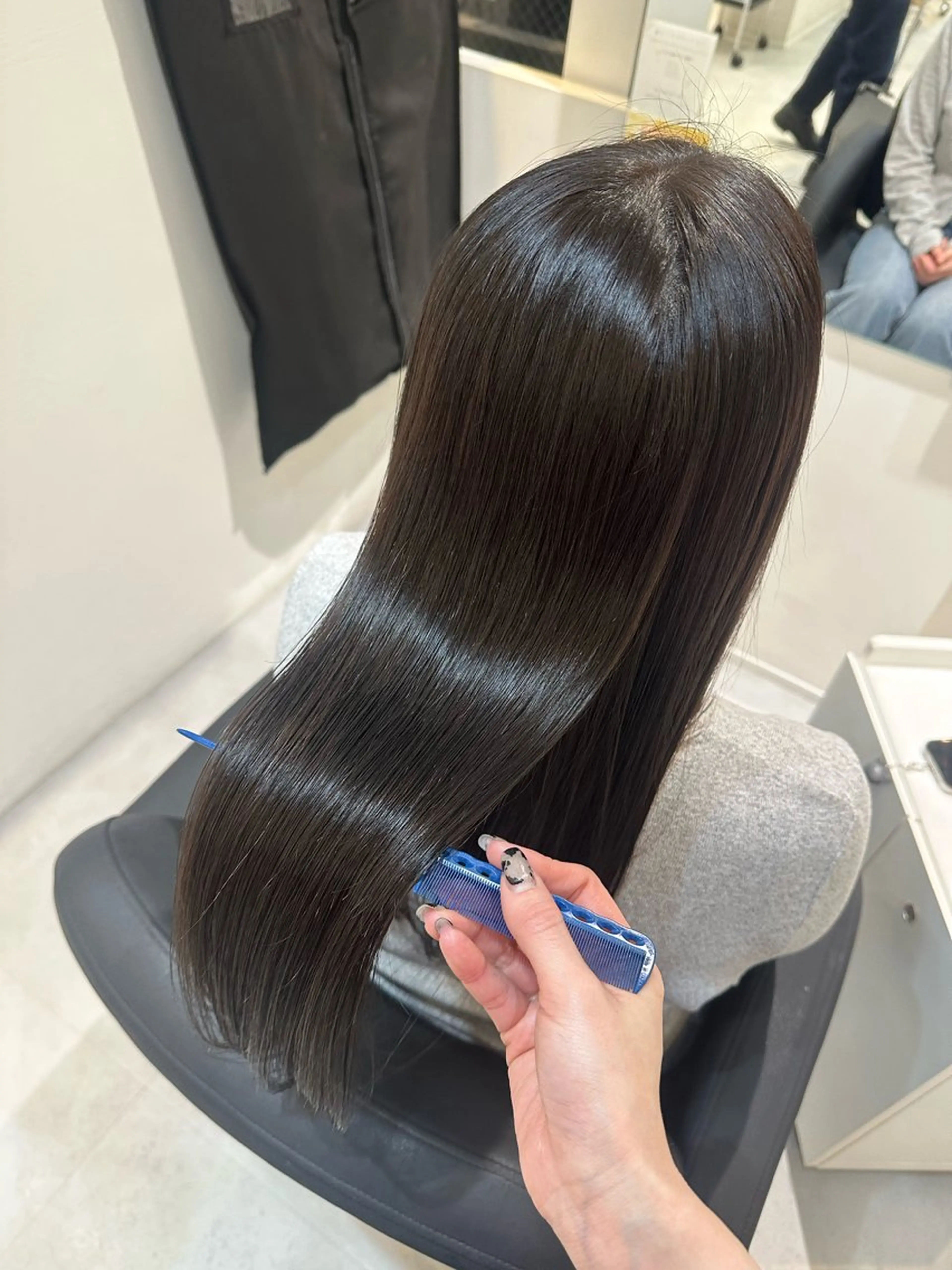 セミロング カット ヘアカラー トリートメント Emuest心斎橋 SAKIのヘアスタイル