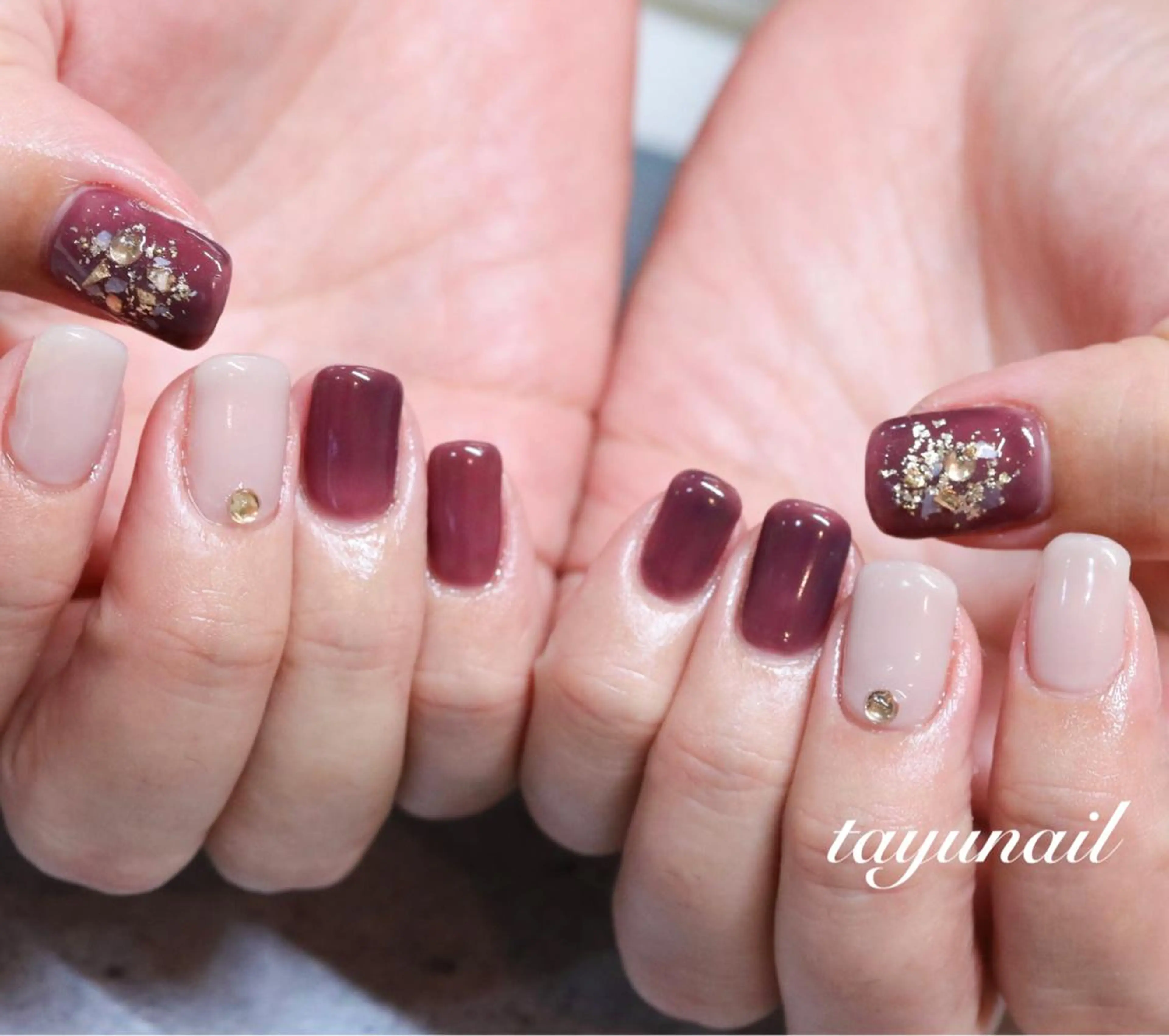 ネイル ジェルネイル キラキラネイル ニュアンスネイル パラジェル ツイードネイル ハンドネイル ネイルサロン 【たゆnail】のネイルデザイン