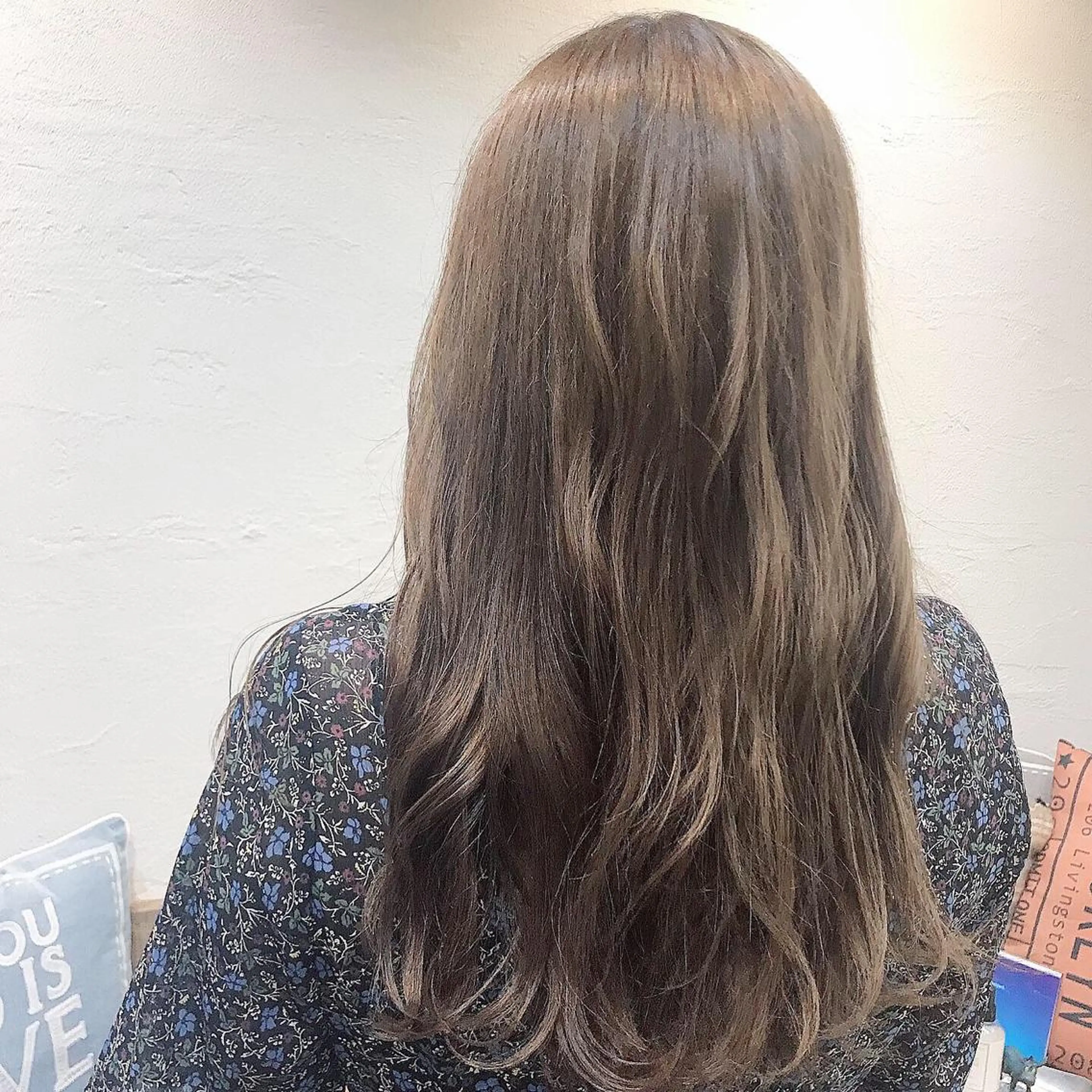 ロング カラー ベージュカラー ブリーチ 透明感カラー ブリーチなしカラー 韓国ヘア☁️ mitsukiのヘアスタイル