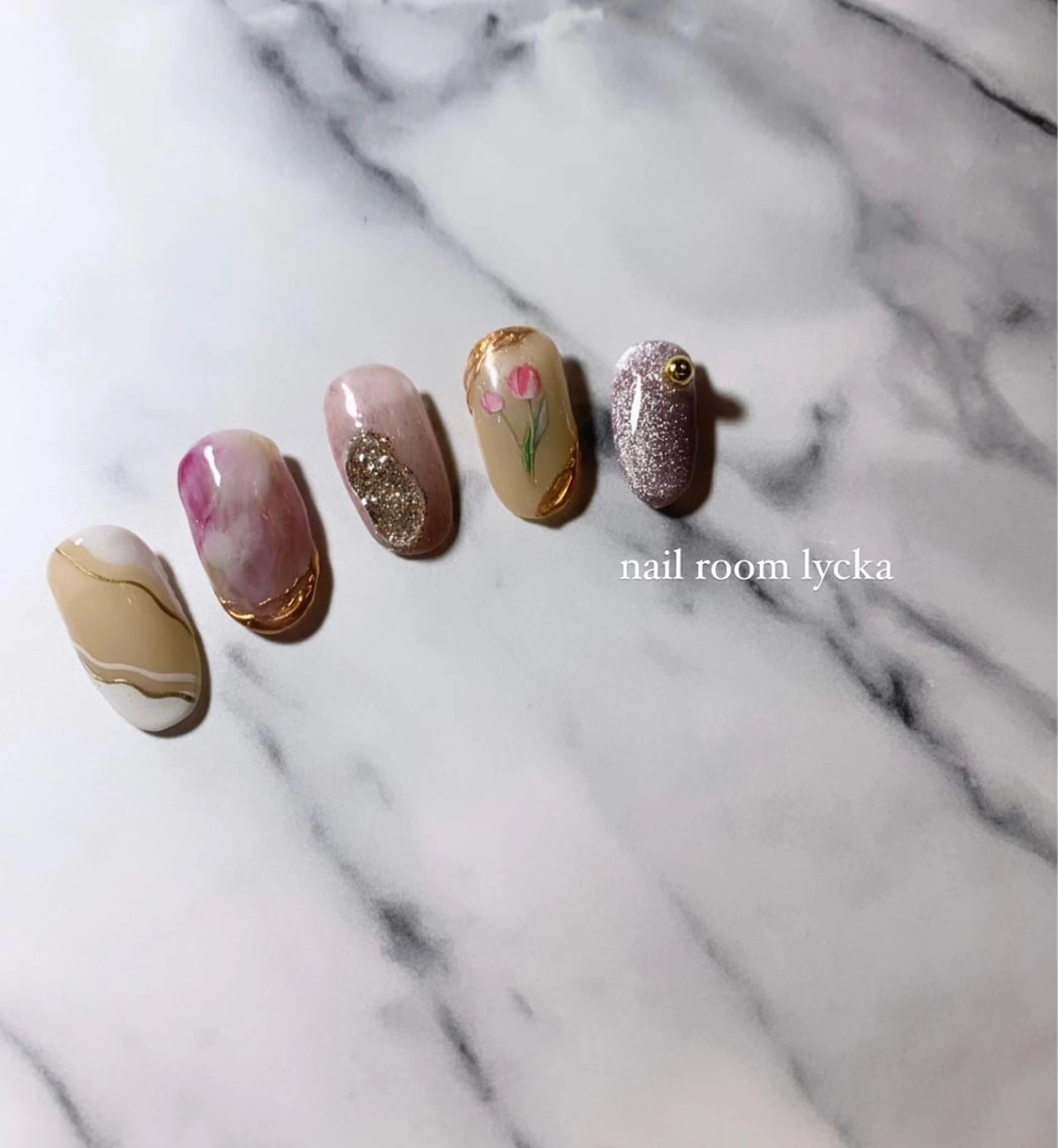 ネイル ﾈｲﾙﾙｰﾑﾘｯｶ 𝐦𝐚𝐲𝐮のネイルデザイン