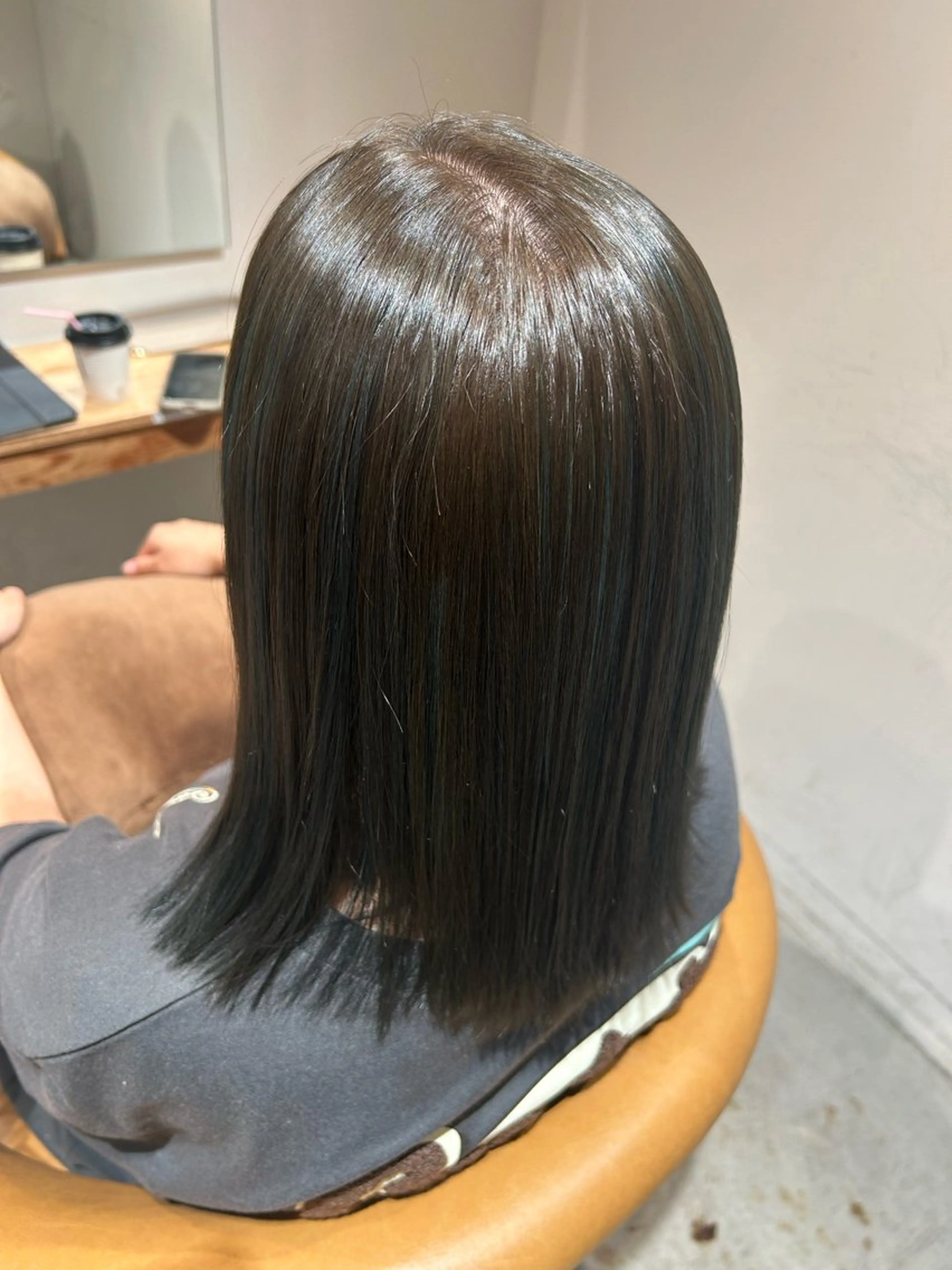 カラー 園田 朱理のヘアスタイル