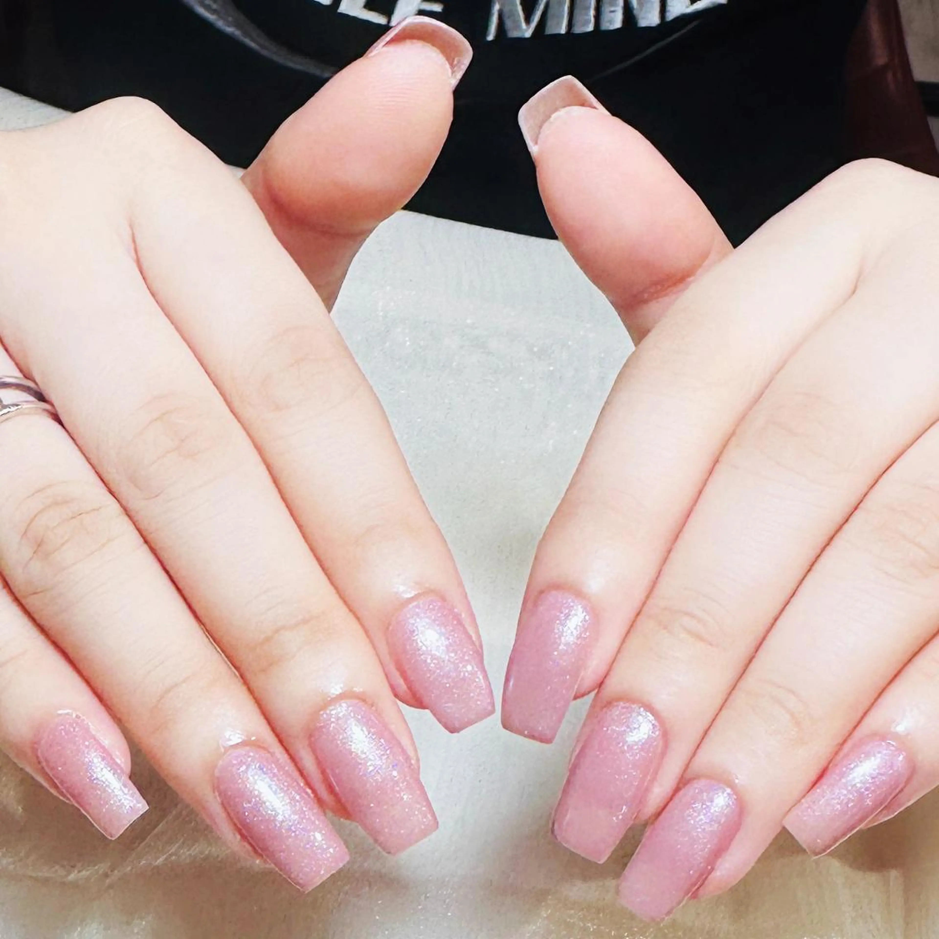 ネイル アートネイル オーロラネイル ガーリー キラキラネイル 韓国ネイル ハンドネイル Leah 💅のネイルデザイン