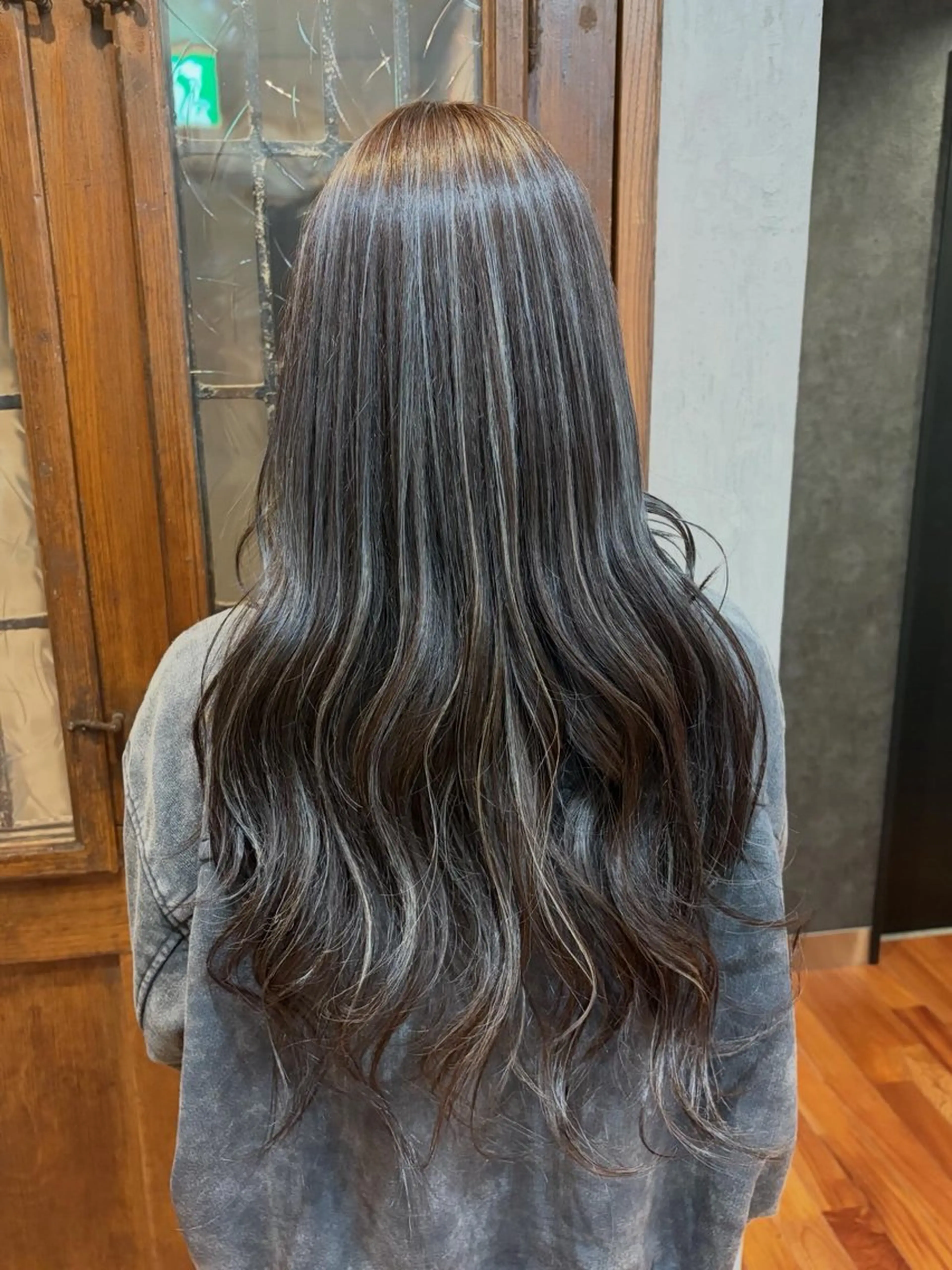 ロング カラー ヘアアレンジ ハイライトカラー ハイライト 烏山 達也のヘアスタイル