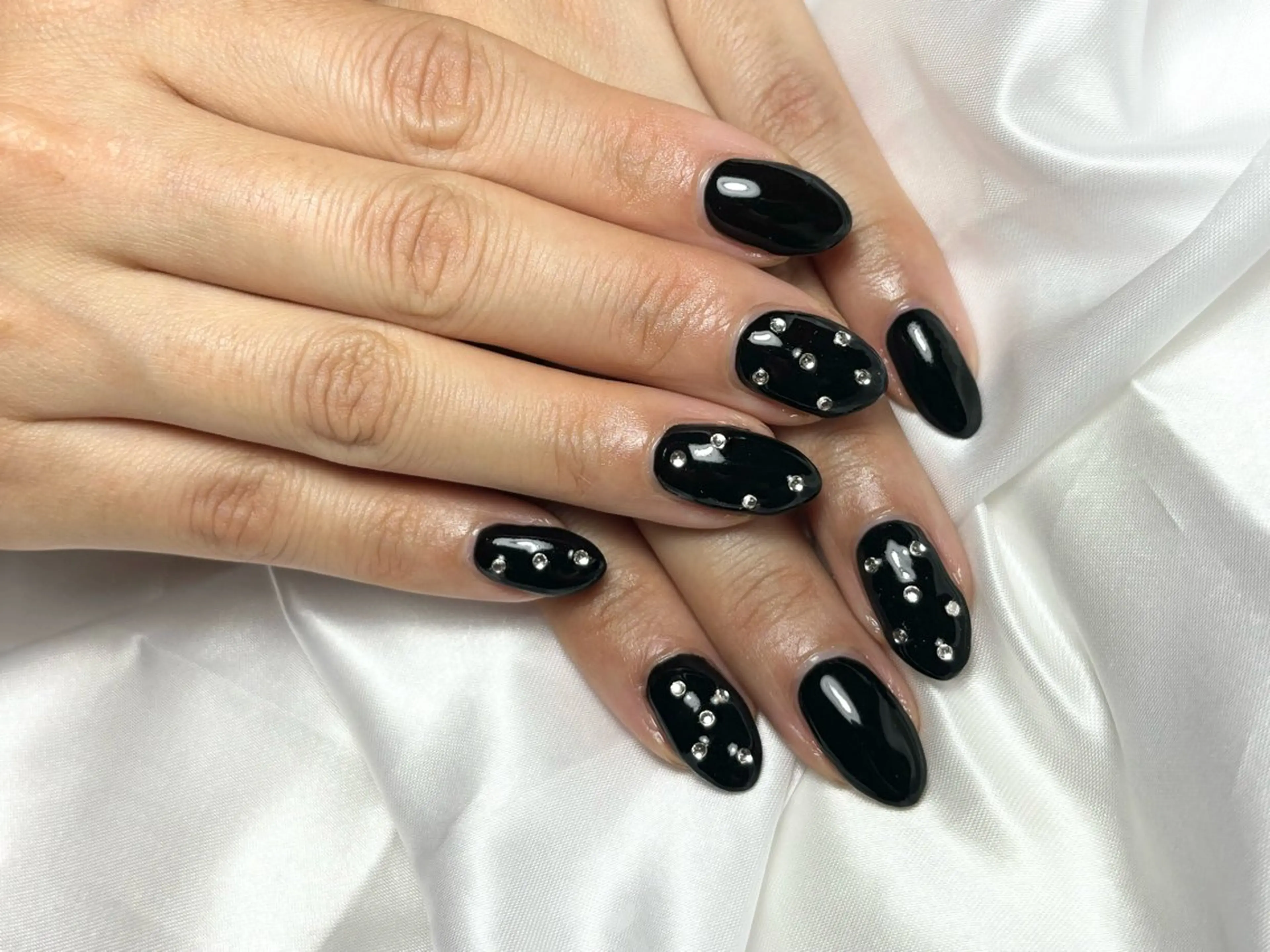 ネイル キラキラネイル ハンドネイル MIKA ♡の眉毛・アイブロウイメージ