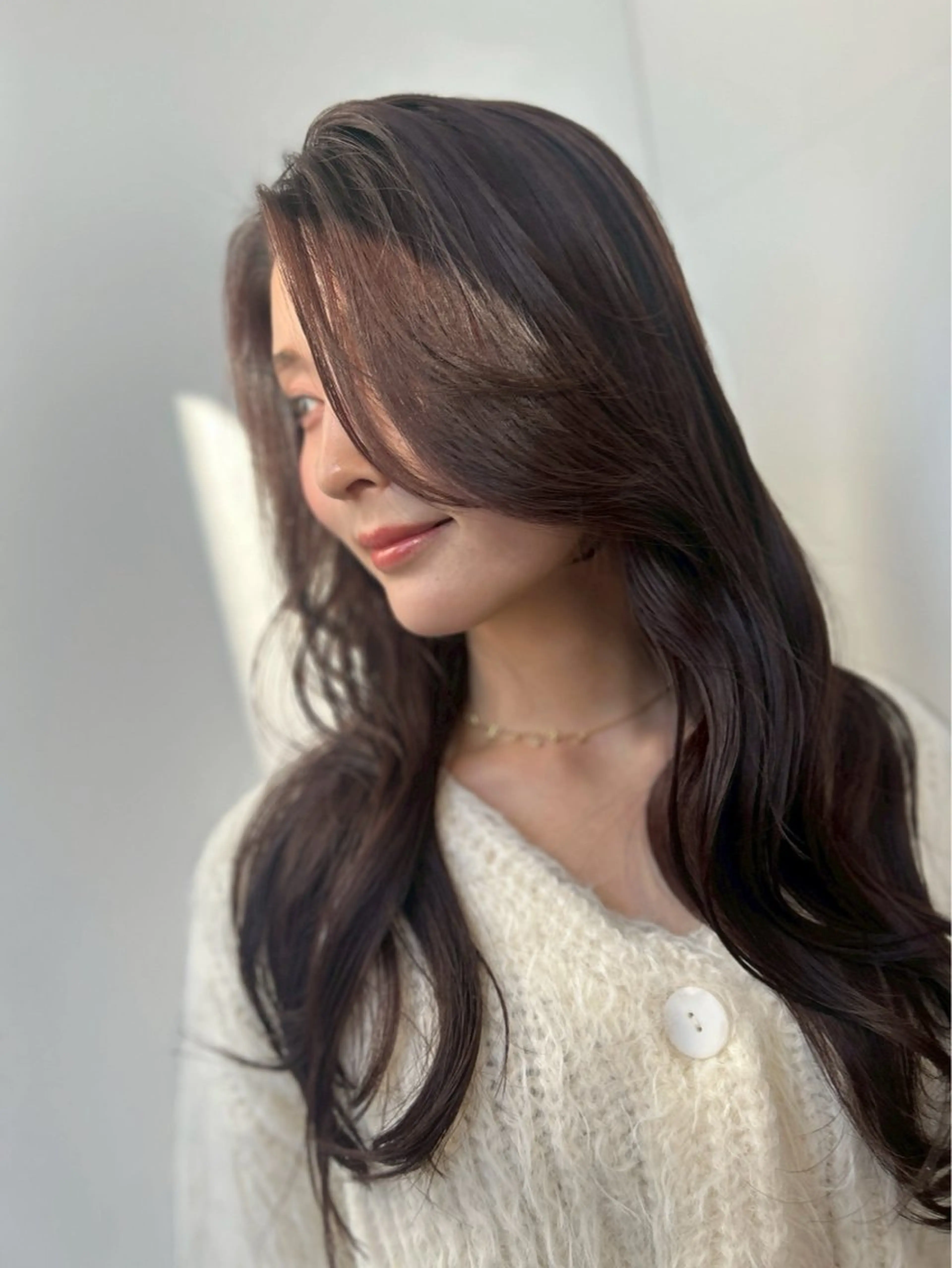 ロング カラー ベージュカラー ブリーチ ケアカラー 透明感カラー グレージュ カット ヘアカラー トリートメント 赤み消し韓国ヘア レイヤー縮毛🤍渡邉のヘアスタイル