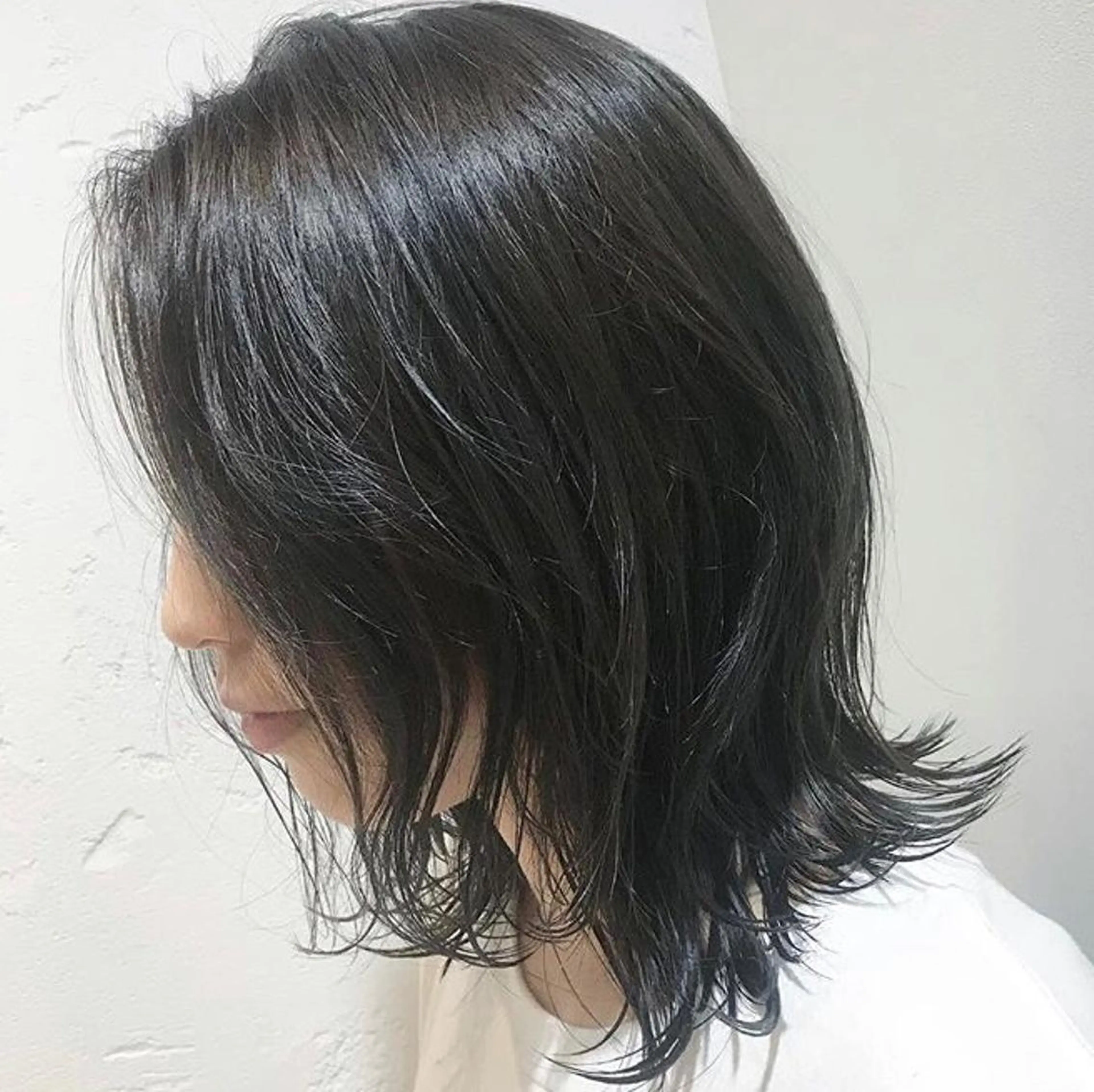 ミディアム カラー 西田 優菜のヘアスタイル