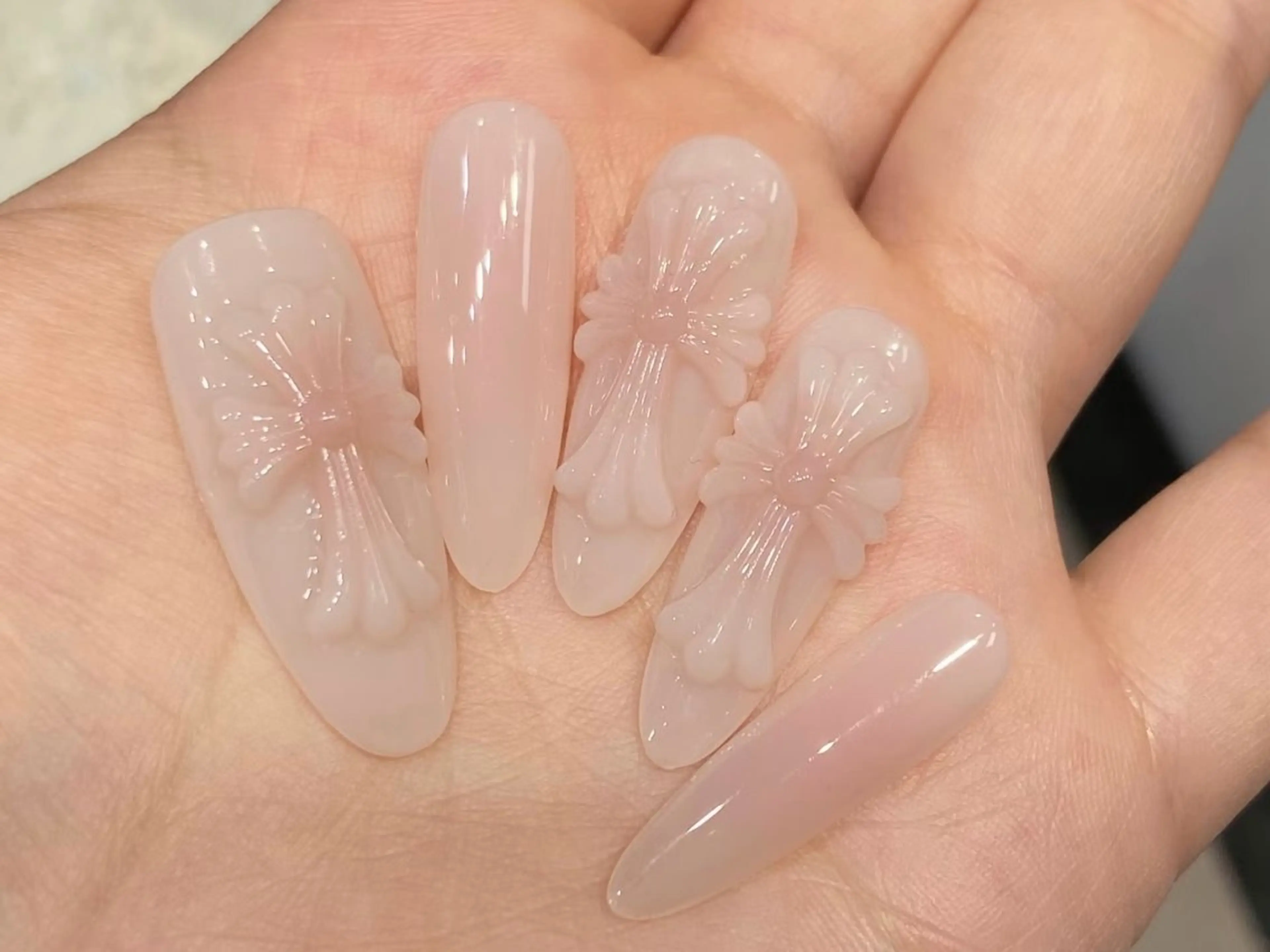 ネイル J&C Nail Salon吉祥寺所属・Yu  Ki ネイルのネイルデザイン